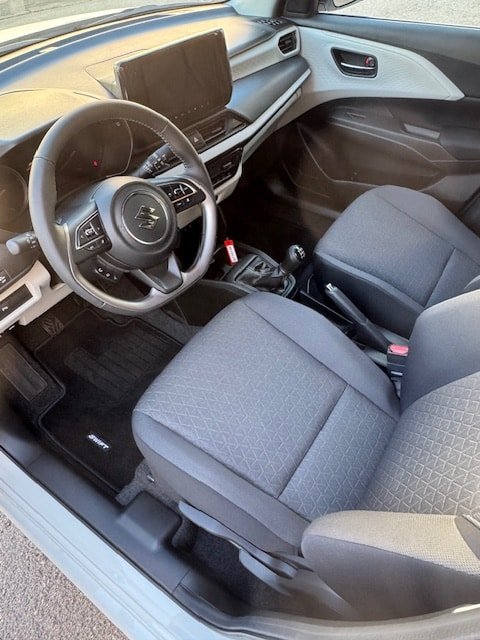 SUZUKI Swift 1.2 Compact+ Hybrid 4x4, Hybride Léger Essence/Électricité, Voiture de démonstration, Manuelle - 4