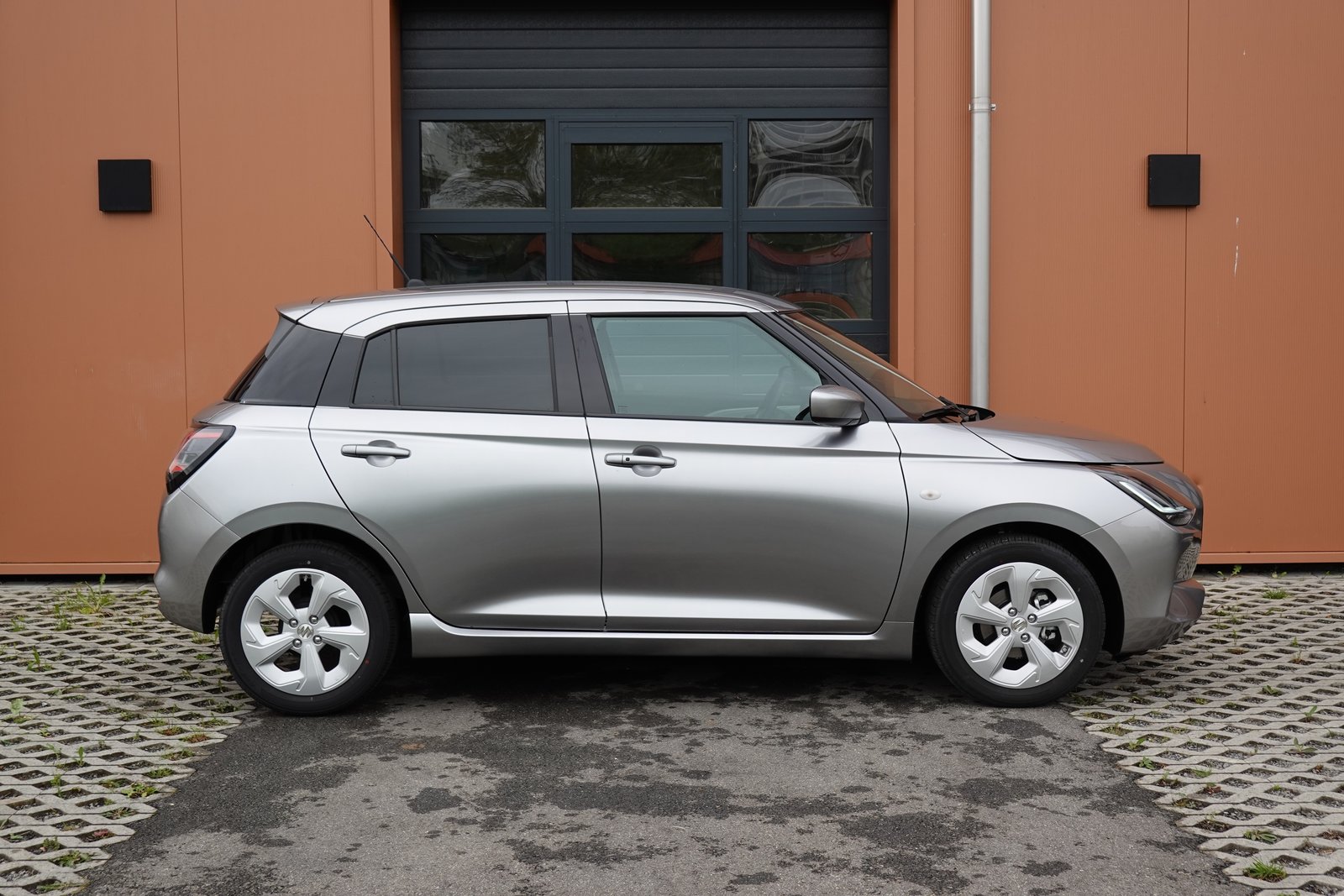 SUZUKI Swift 1.2 Compact+ Hybrid CVT * Tempomat Adapt. * Cam, Hybride Leggero Benzina/Elettrica, Auto dimostrativa, Automatico - 4