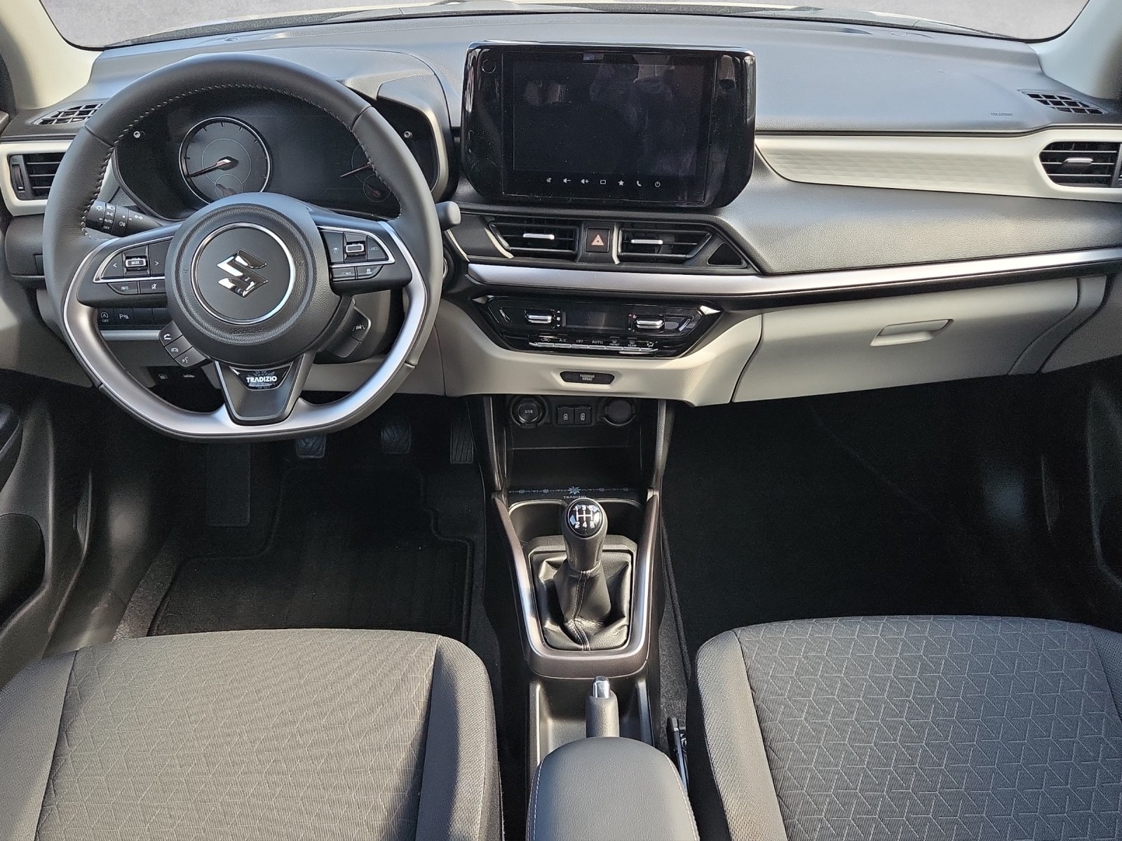 SUZUKI Swift 1.2 Tradizio Top Hybrid, Essence, Voiture nouvelle, Manuelle - 4