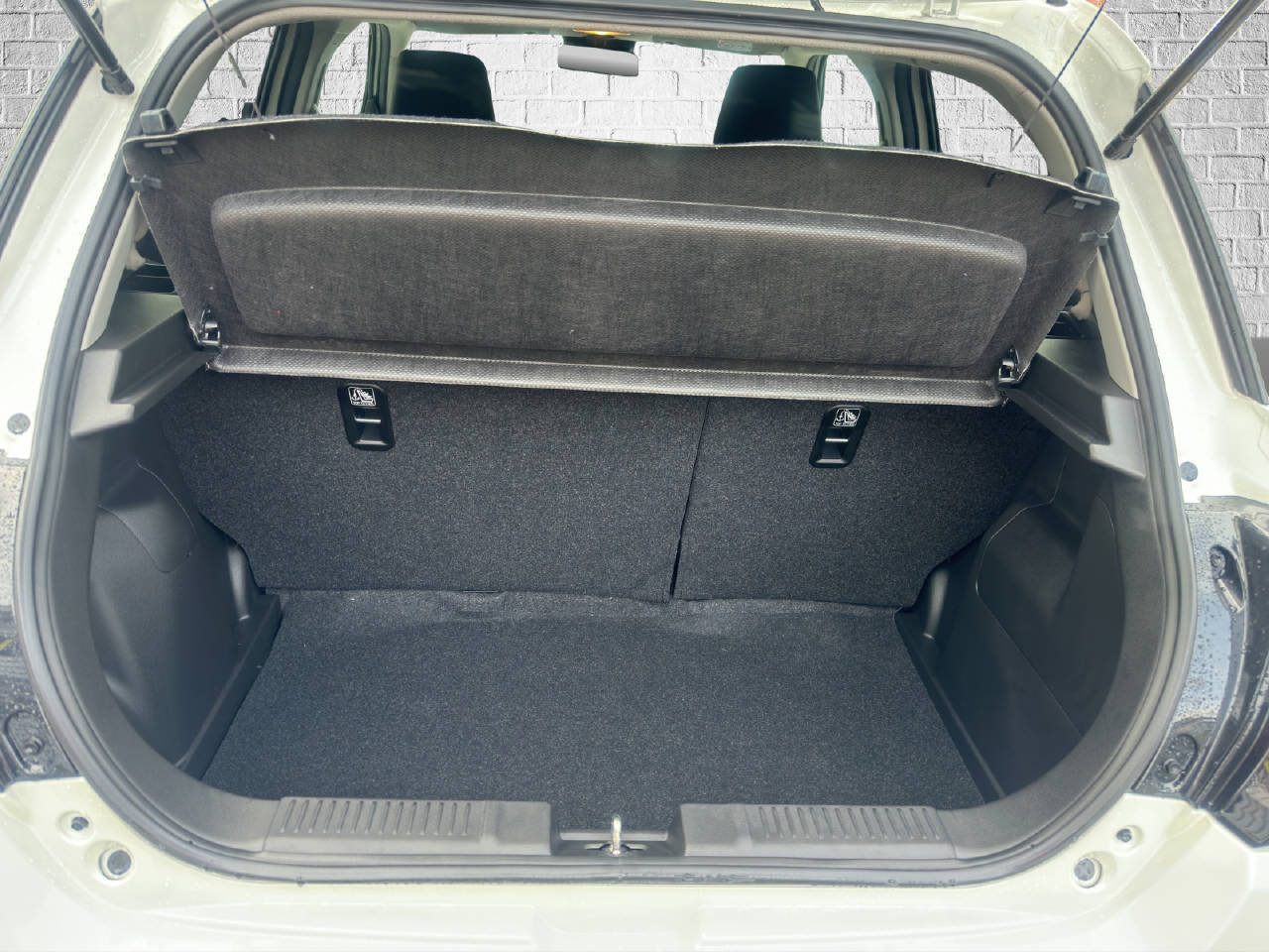 SUZUKI Swift 1.2 Compact Top Hybrid, Mild-Hybrid Petrol/Electric, New car, Automatic - 7