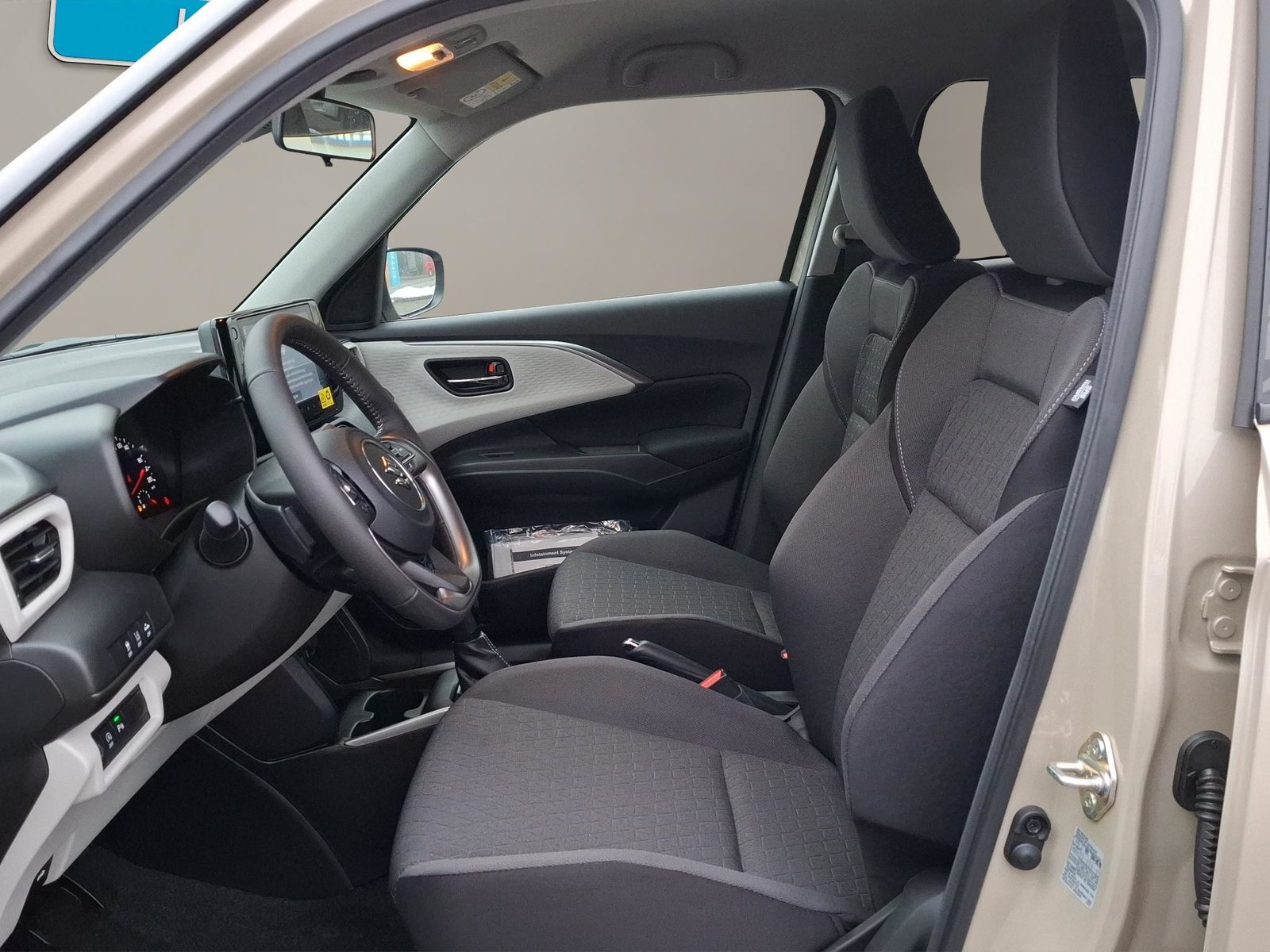 SUZUKI Swift 1.2 Sakura Top Hybrid Automat, Hybride Leggero Benzina/Elettrica, Auto nuove, Automatico - 6