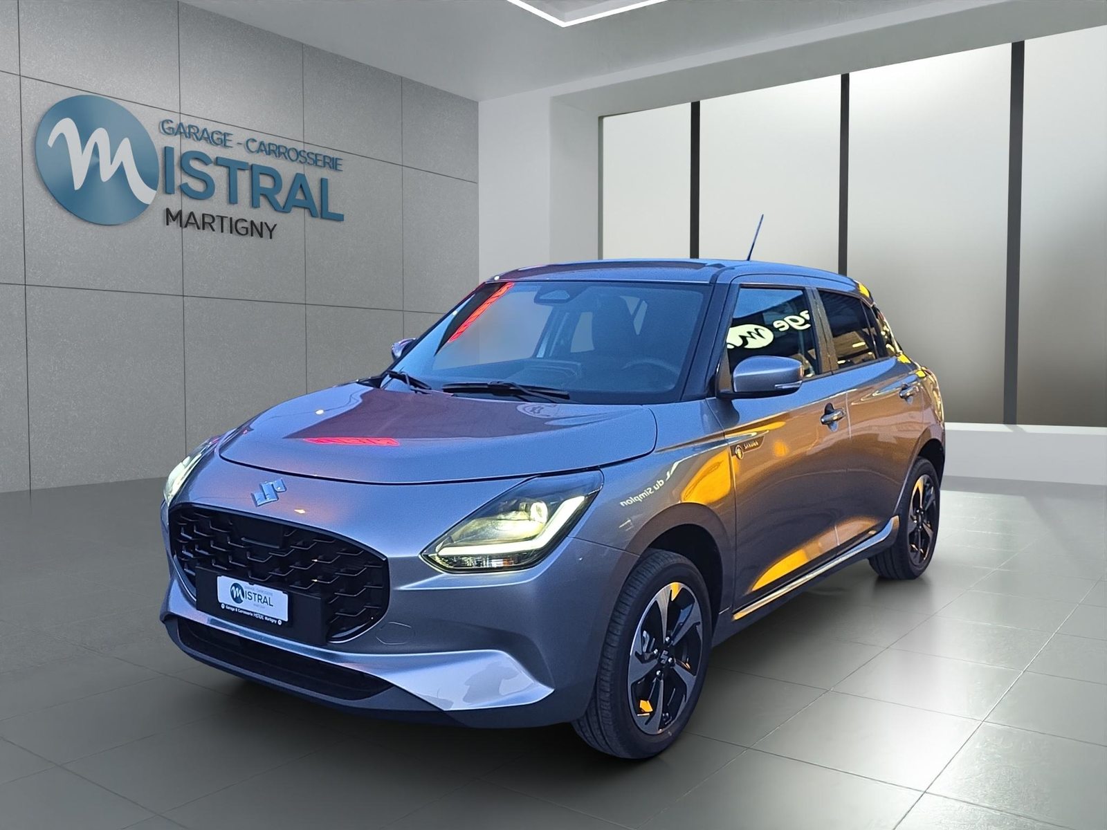 SUZUKI Swift 1.2 Sakura Top Hybrid 4x4