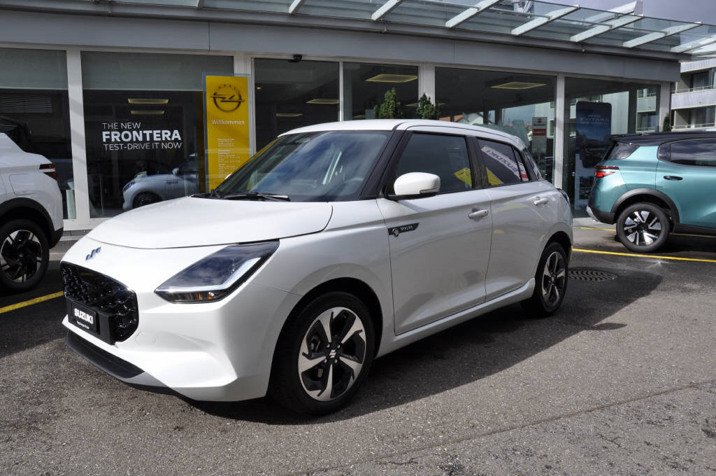 SUZUKI Swift 1.2 Sakura Top Hybrid