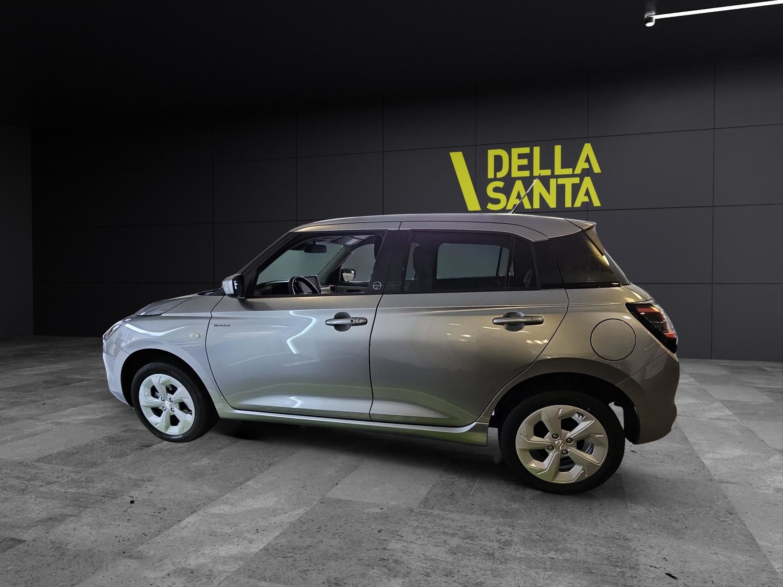 SUZUKI Swift 1.2 Tradizio Hybrid 4x4, Hybride Léger Essence/Électricité, Voiture nouvelle, Manuelle - 2