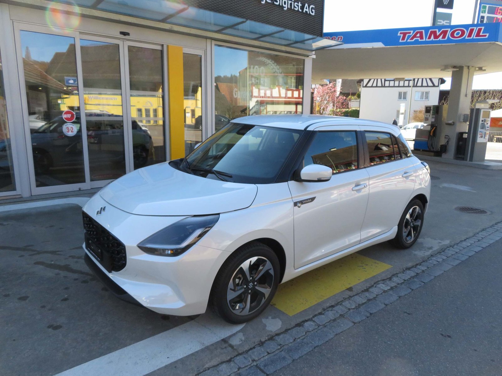 SUZUKI Swift 1.2 Sakura Top Hybrid, Hybride Léger Essence/Électricité, Voiture nouvelle, Automatique - 2