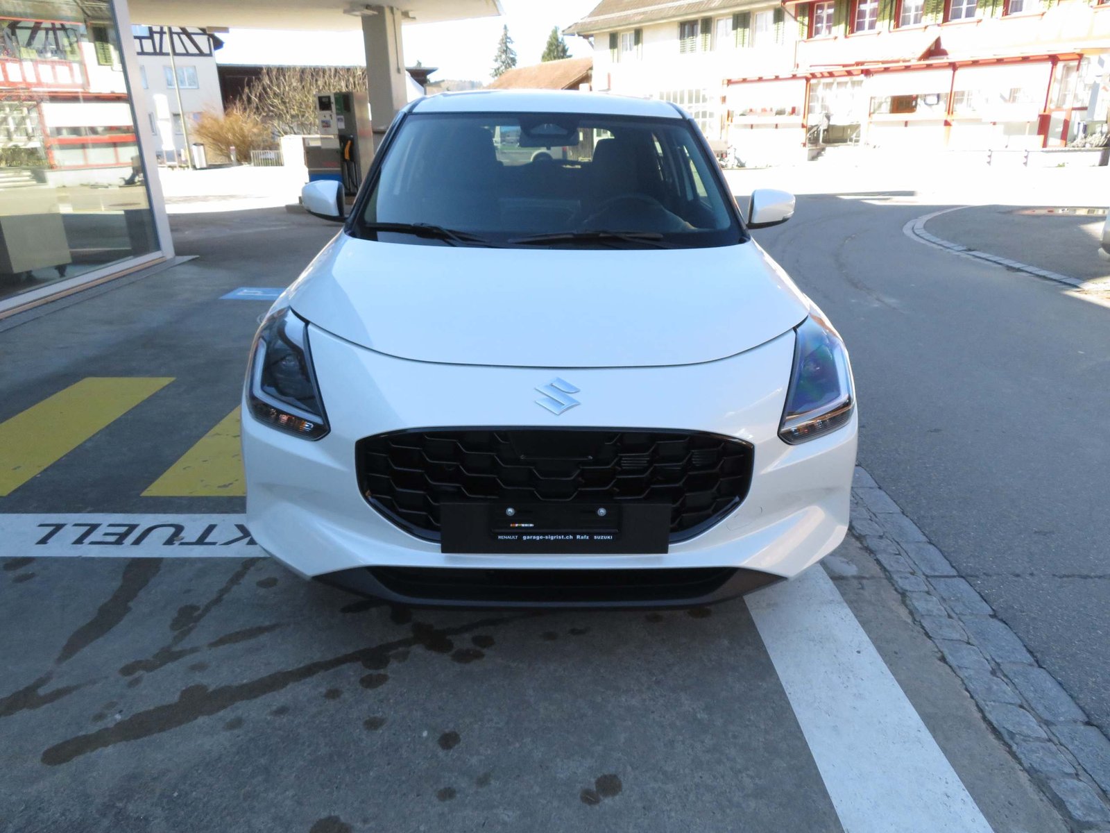 SUZUKI Swift 1.2 Sakura Top Hybrid, Hybride Léger Essence/Électricité, Voiture nouvelle, Automatique - 3