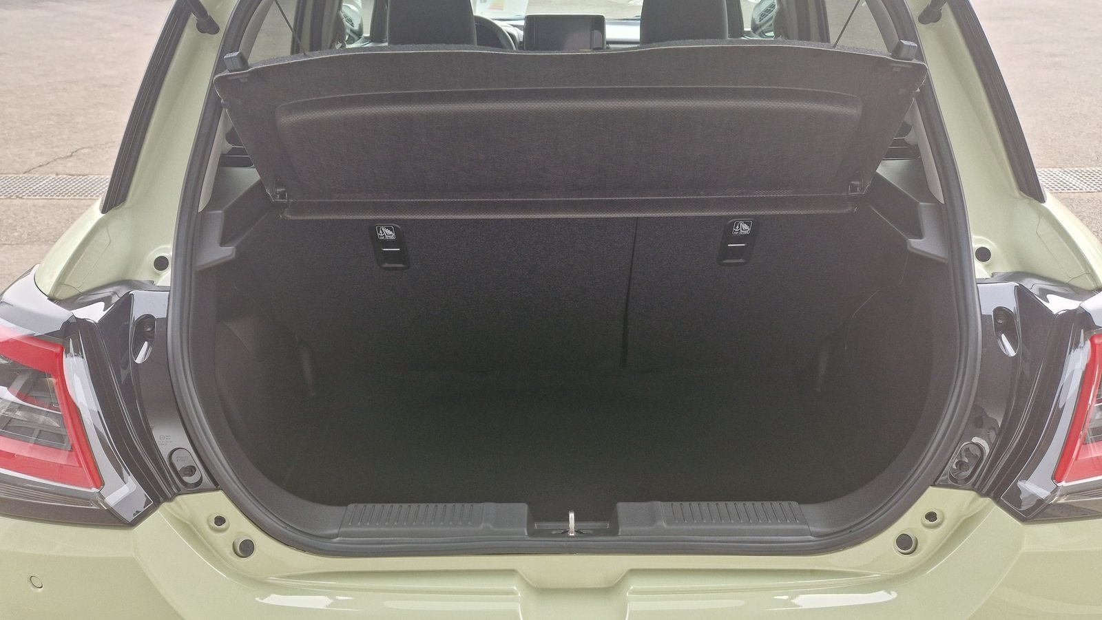 SUZUKI Swift 1.2 Sakura Top Hybrid, Hybride Léger Essence/Électricité, Voiture nouvelle, Automatique - 7