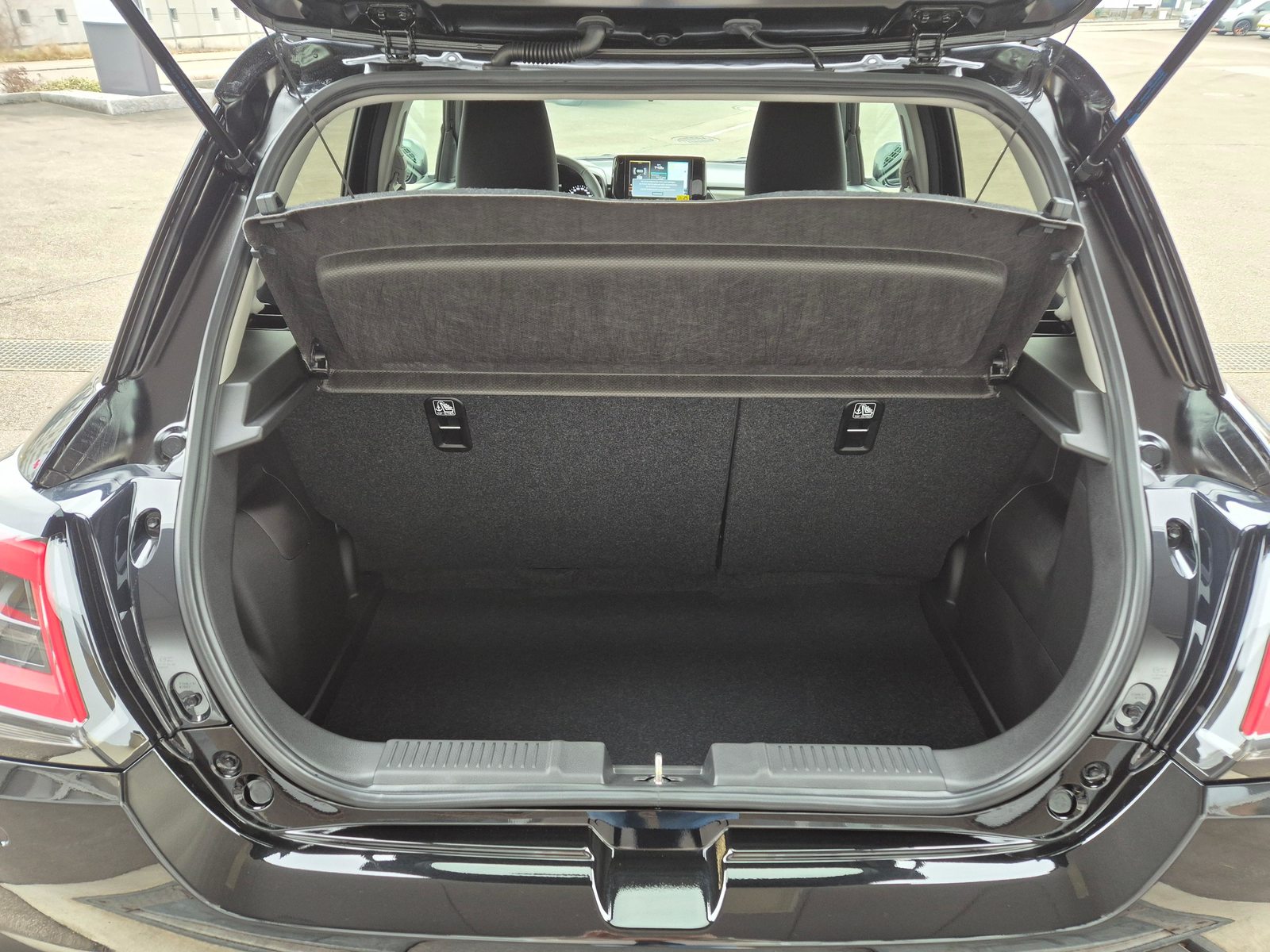 SUZUKI Swift 1.2 Sakura Top Hybrid, Mild-Hybrid Petrol/Electric, New car, Automatic - 5