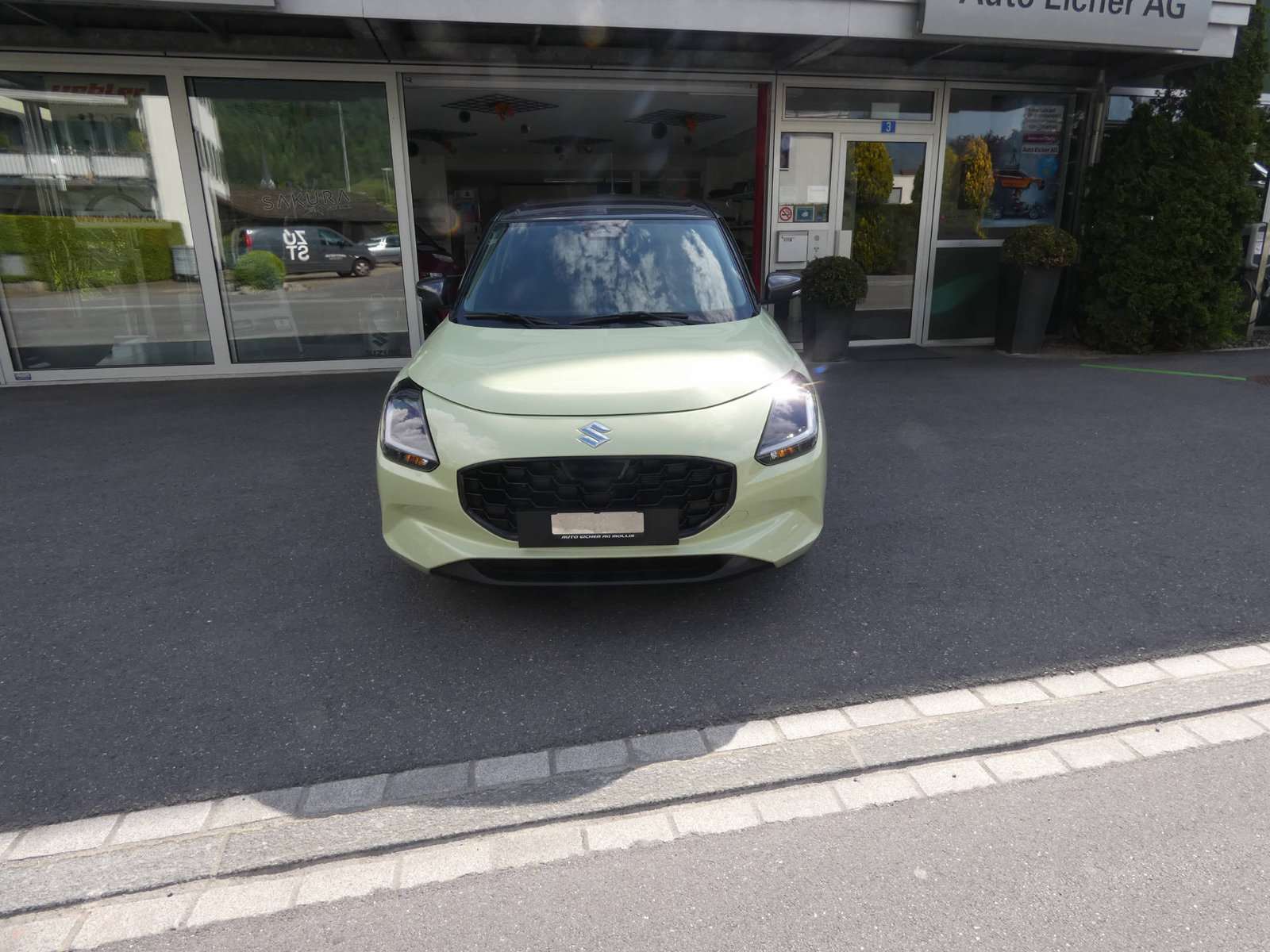 SUZUKI Swift 1.2 Sakura Top Hybrid, Hybride Leggero Benzina/Elettrica, Auto nuove, Automatico - 2