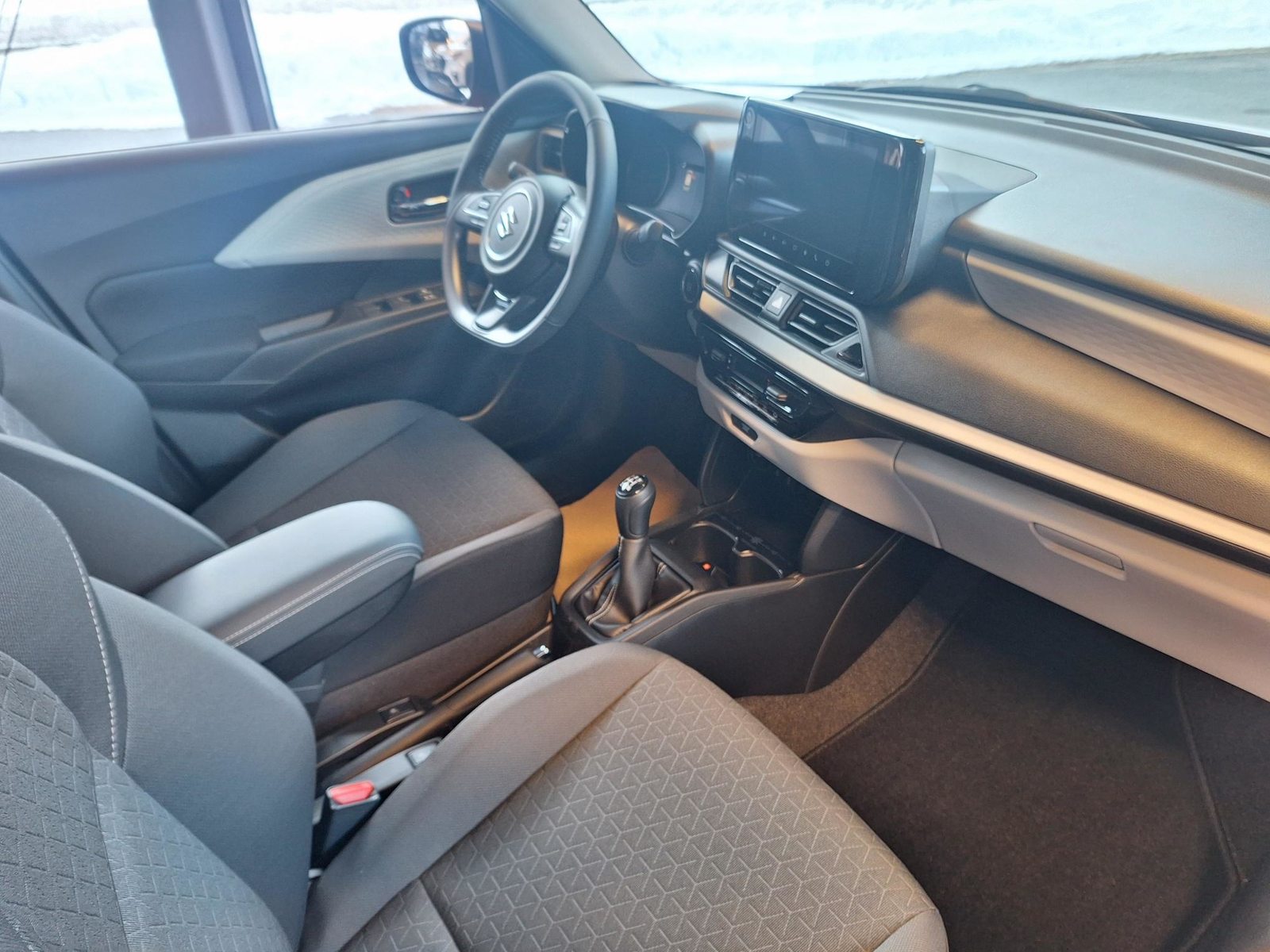SUZUKI Swift 1.2 Tradizio Hybrid 4x4, Hybride Léger Essence/Électricité, Voiture nouvelle, Manuelle - 6