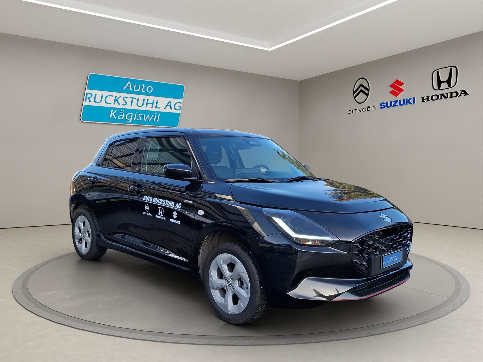 SUZUKI Swift 1.2 Tradizio Hybrid 4x4, Hybride Léger Essence/Électricité, Voiture nouvelle, Manuelle - 2