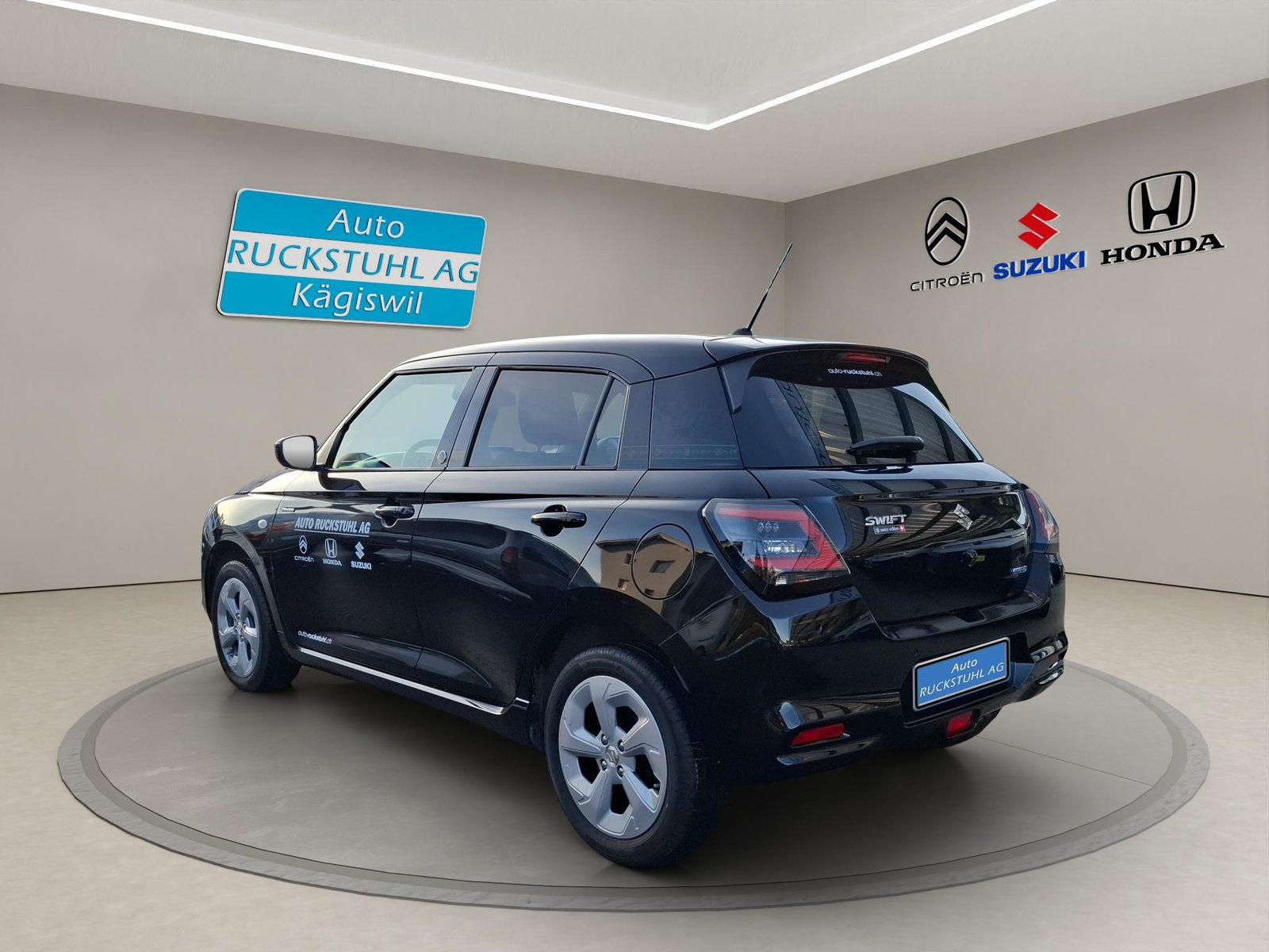 SUZUKI Swift 1.2 Tradizio Hybrid 4x4, Hybride Léger Essence/Électricité, Voiture nouvelle, Manuelle - 5