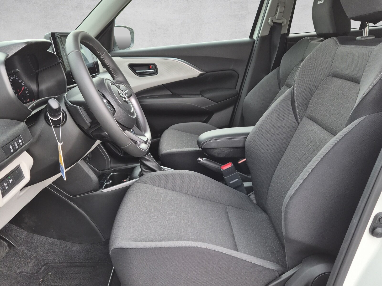 SUZUKI Swift 1.2 Sakura Hybrid 4x4, Petrol, New car, Manual - 5