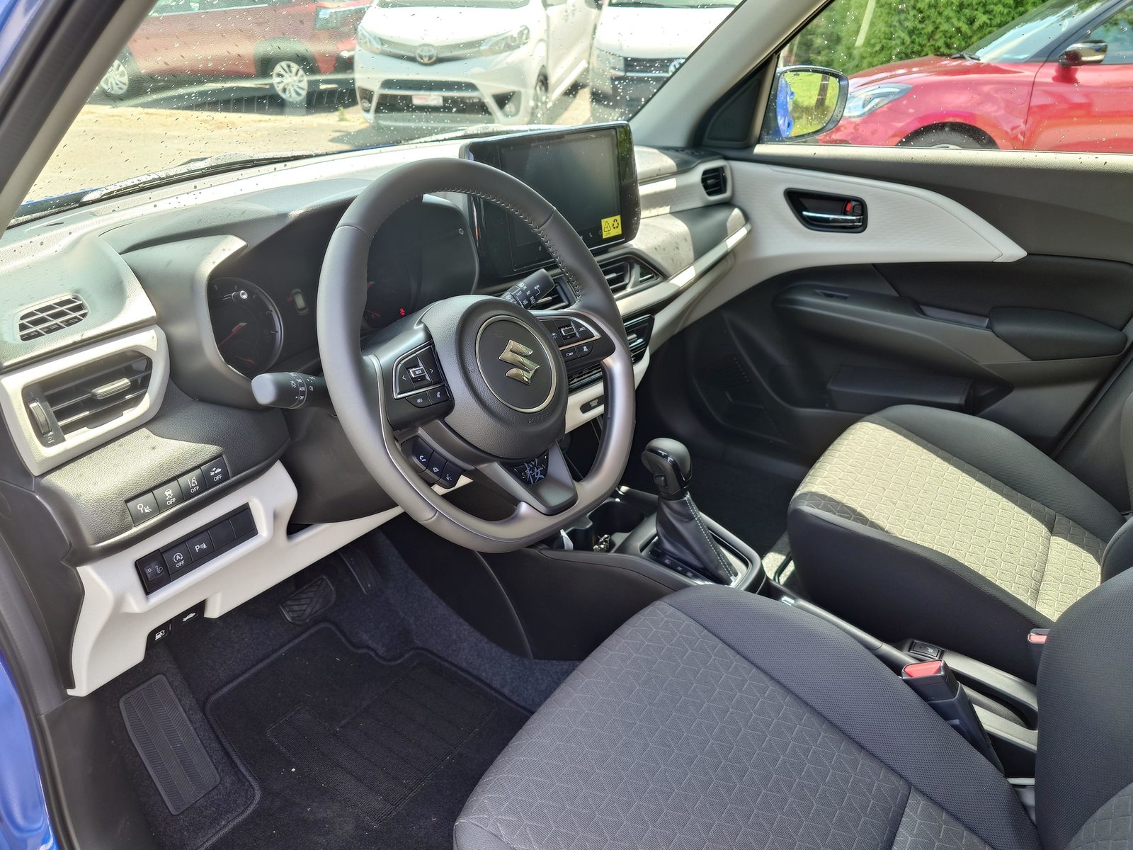 SUZUKI Swift 1.2 Sakura Hybrid, Mild-Hybrid Petrol/Electric, New car, Automatic - 6