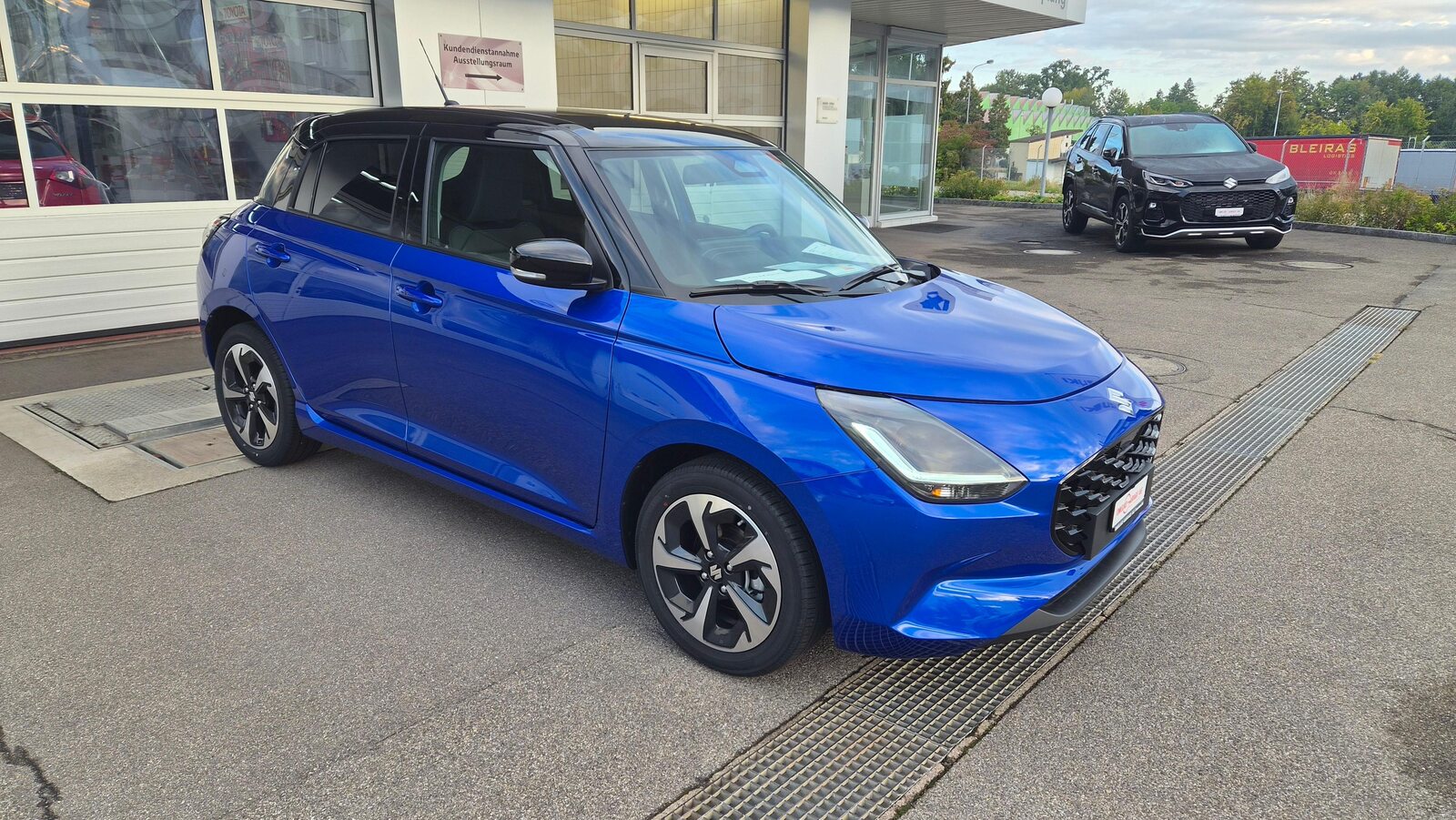 SUZUKI Swift 1.2 Compact Top Hybrid, Mild-Hybrid Benzin/Elektro, Neuwagen, Automatik - 2