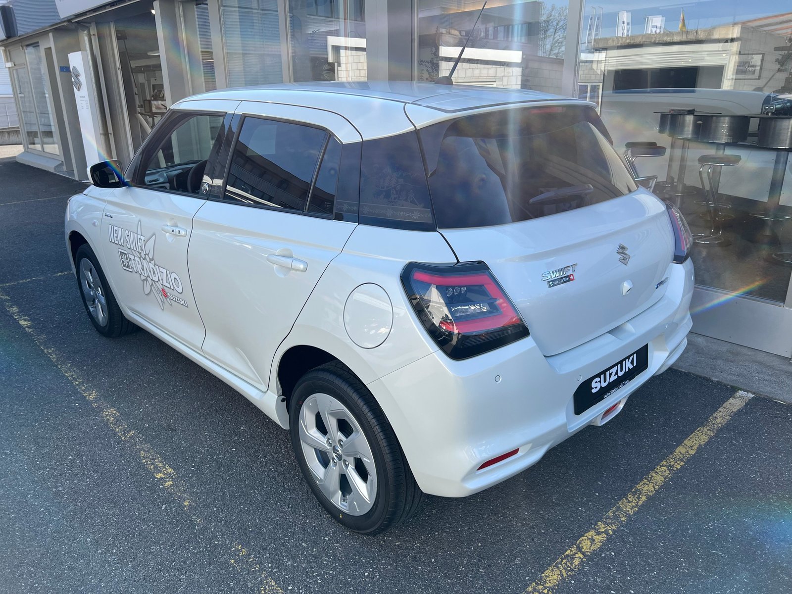 SUZUKI Swift 1.2 Tradizio Hybrid 4x4, Hybride Leggero Benzina/Elettrica, Auto nuove, Manuale - 3