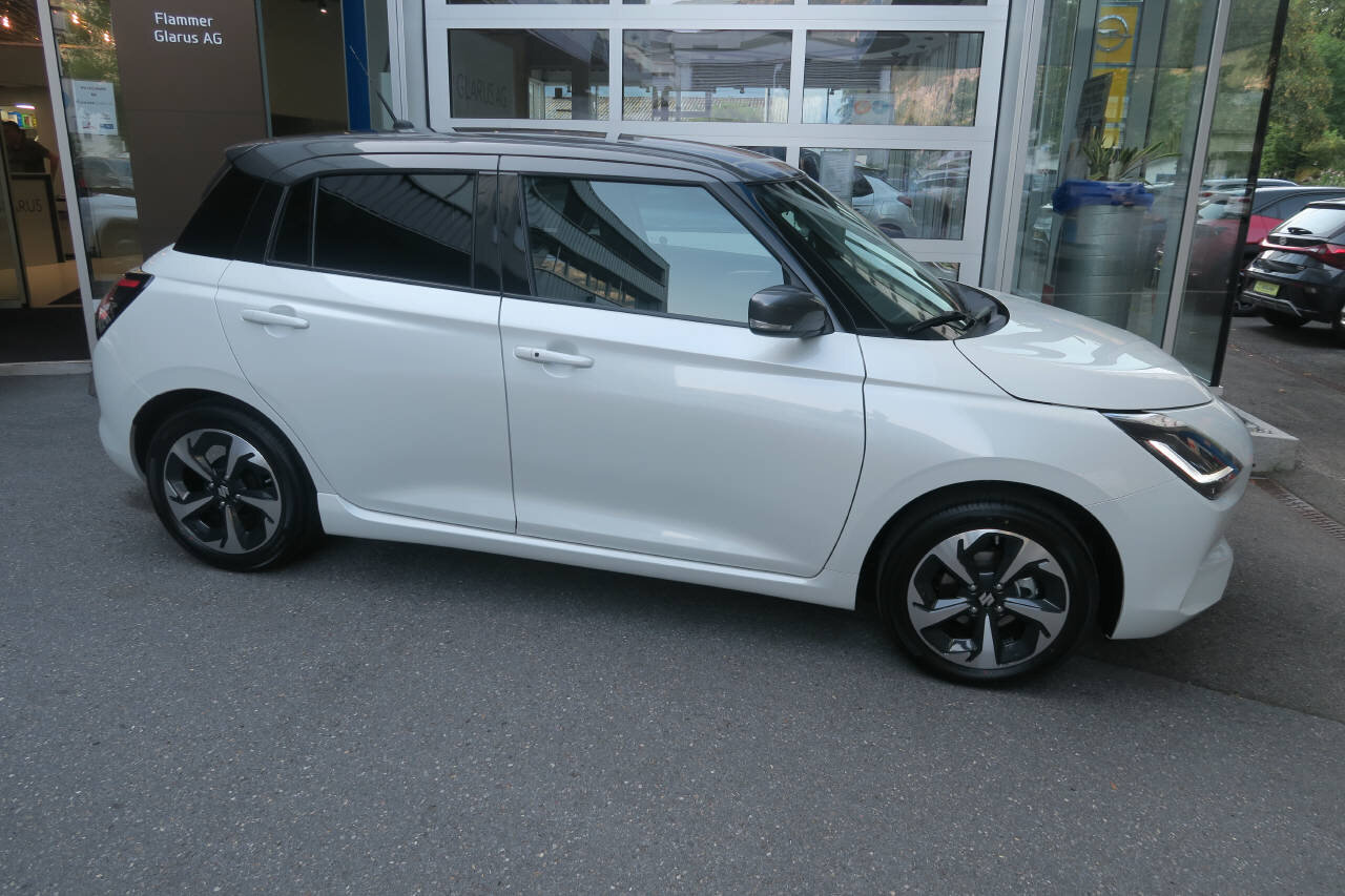 SUZUKI Swift 1.2 Compact Top Hybrid CVT, Hybride Léger Essence/Électricité, Voiture nouvelle, Automatique - 2