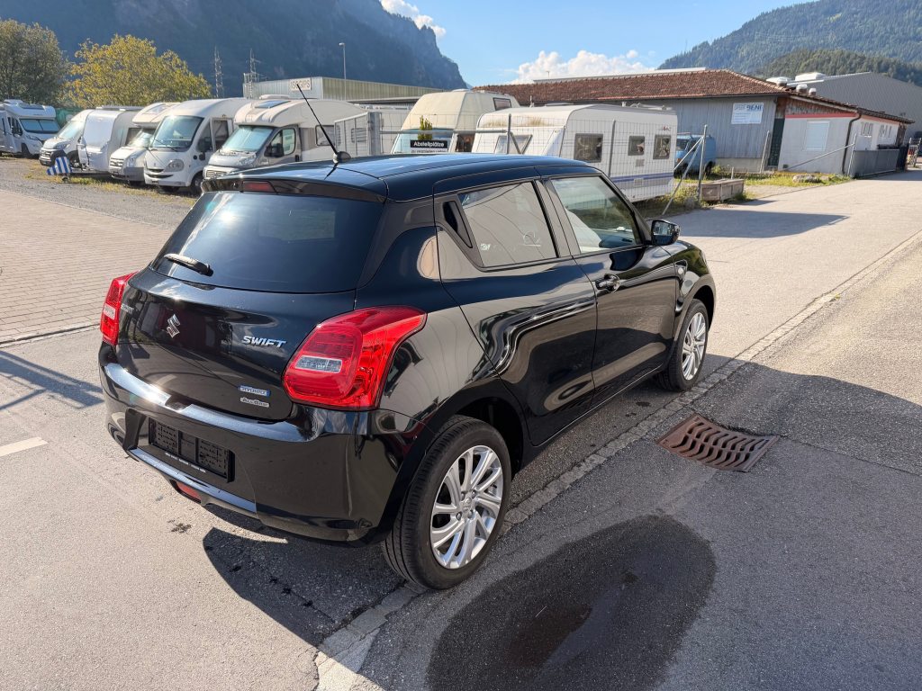 SUZUKI SWIFT 1.2 Compact+ Hybrid 4x4, Mild-Hybrid Petrol/Electric, Second hand / Used, Manual - 4