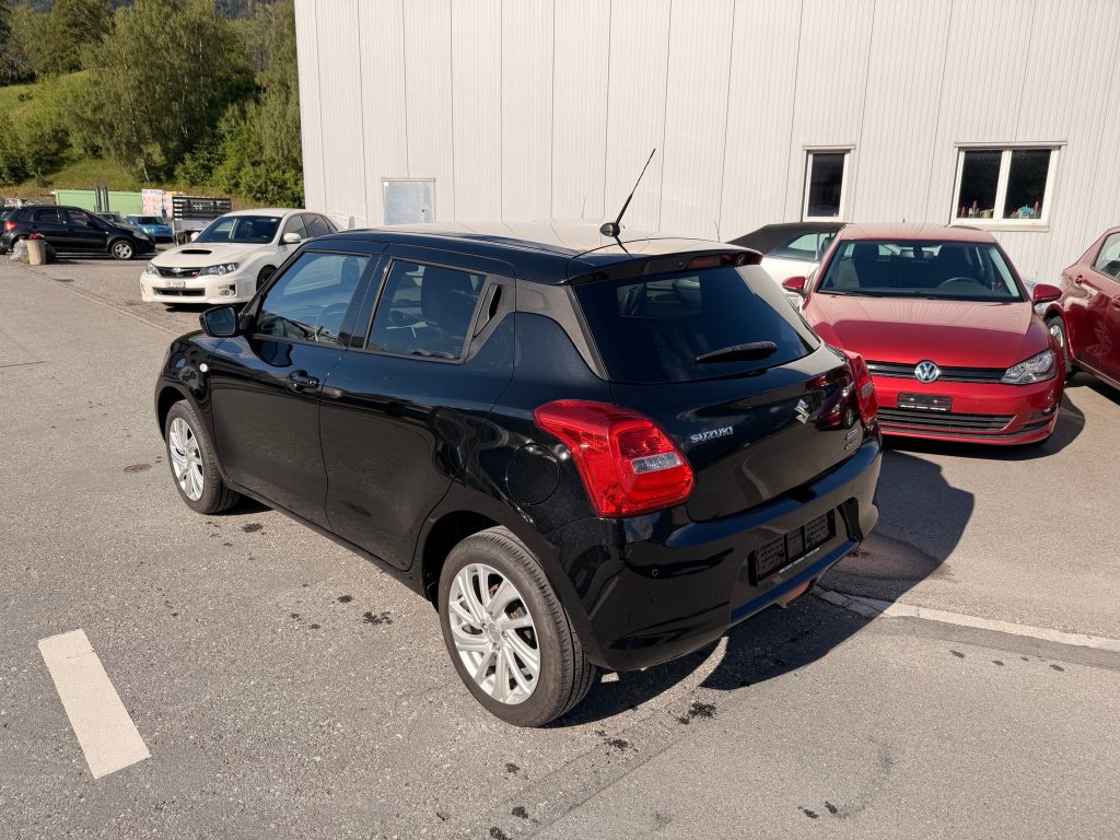 SUZUKI SWIFT 1.2 Compact+ Hybrid 4x4, Mild-Hybrid Petrol/Electric, Second hand / Used, Manual - 3
