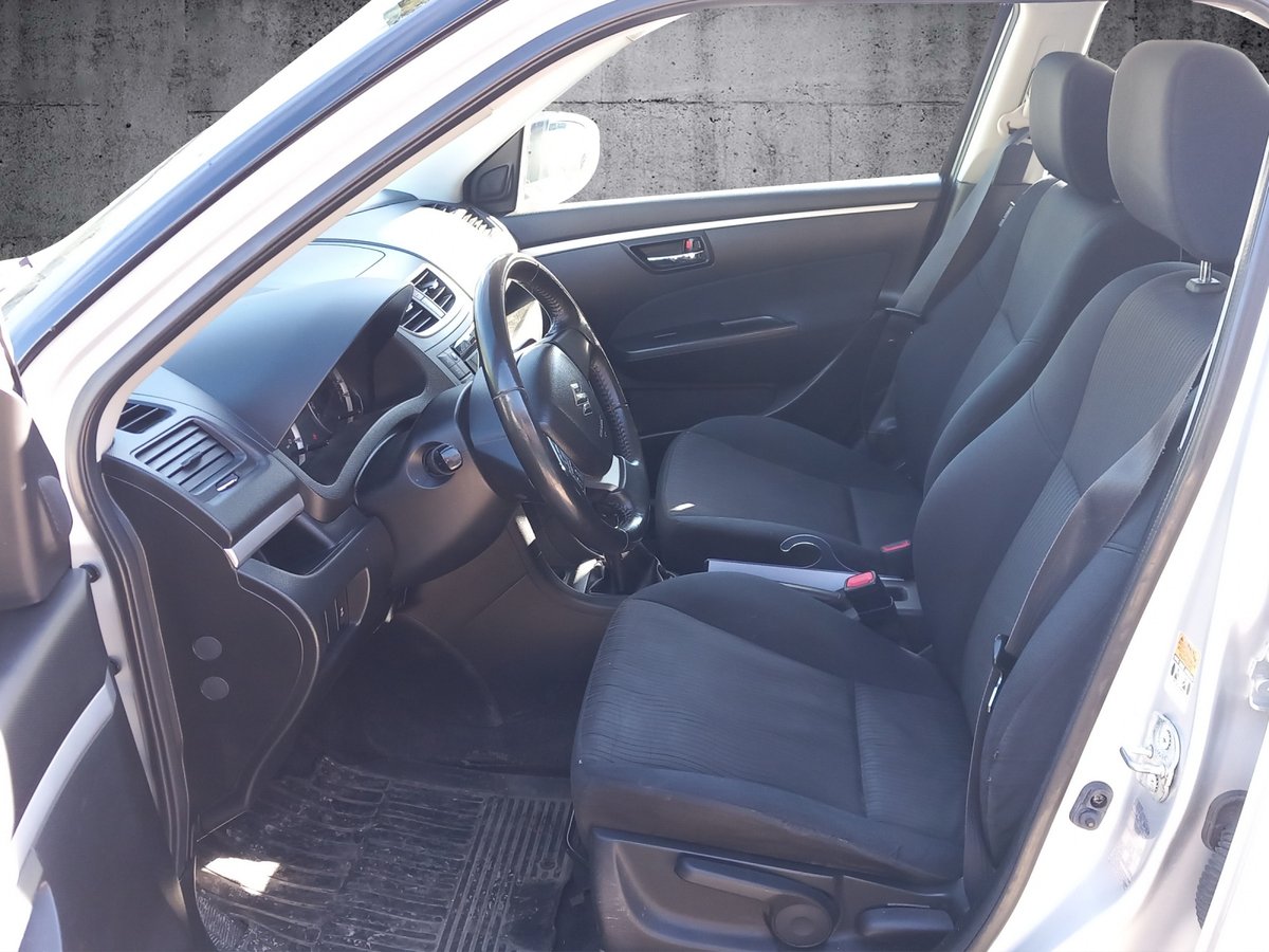 SUZUKI Swift 1.2 GL 4x4, Petrol, Second hand / Used, Manual - 7
