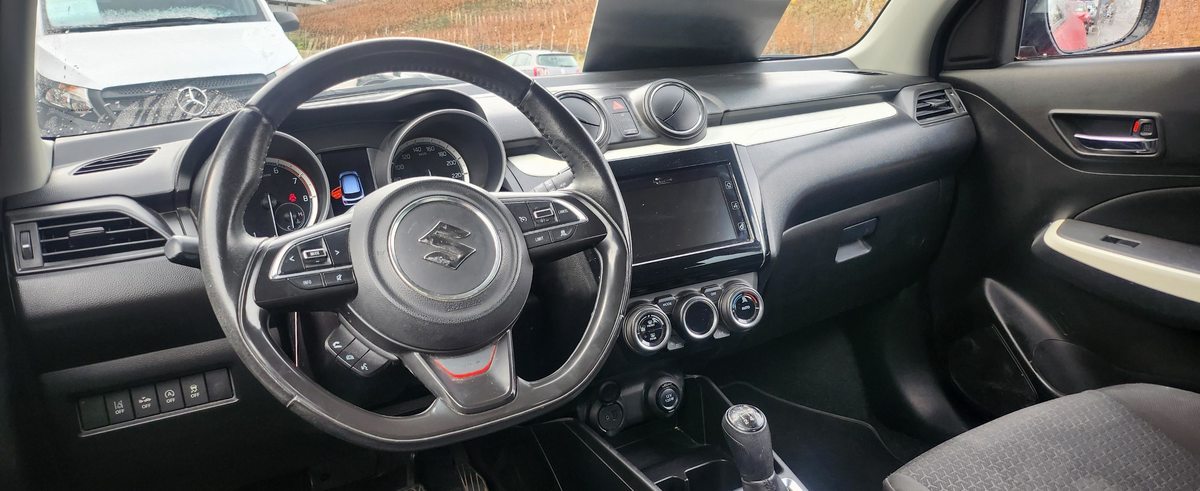 SUZUKI Swift 1.2 Compact Top Hybrid 4x4, Mild-Hybrid Benzin/Elektro, Occasion / Gebraucht, Handschaltung - 5