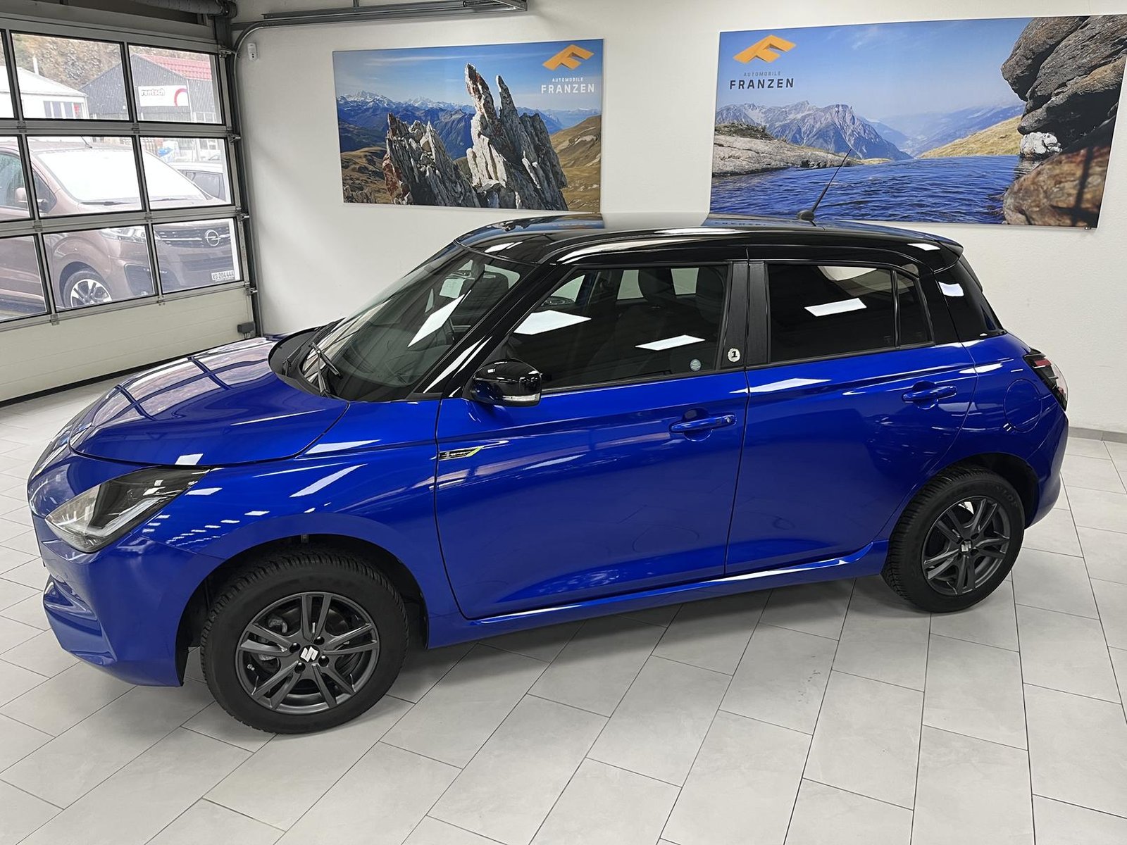 SUZUKI Swift 1.2 1st Edition Top Hybrid 4x4