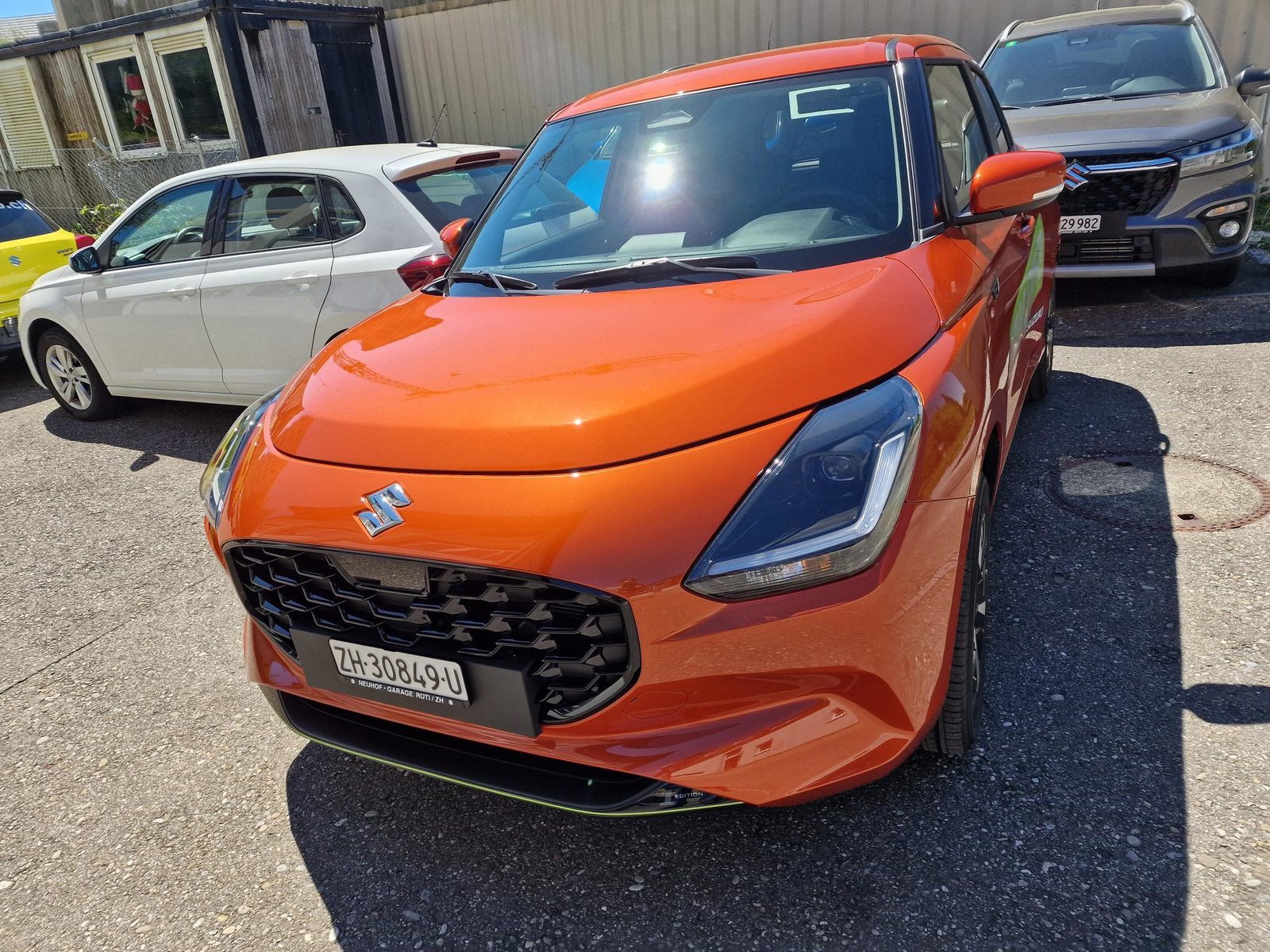 SUZUKI Swift 1.2 1st Edition Top Hybrid 4x4 MY24 252, Mild-Hybrid Petrol/Electric, Second hand / Used, Manual - 2
