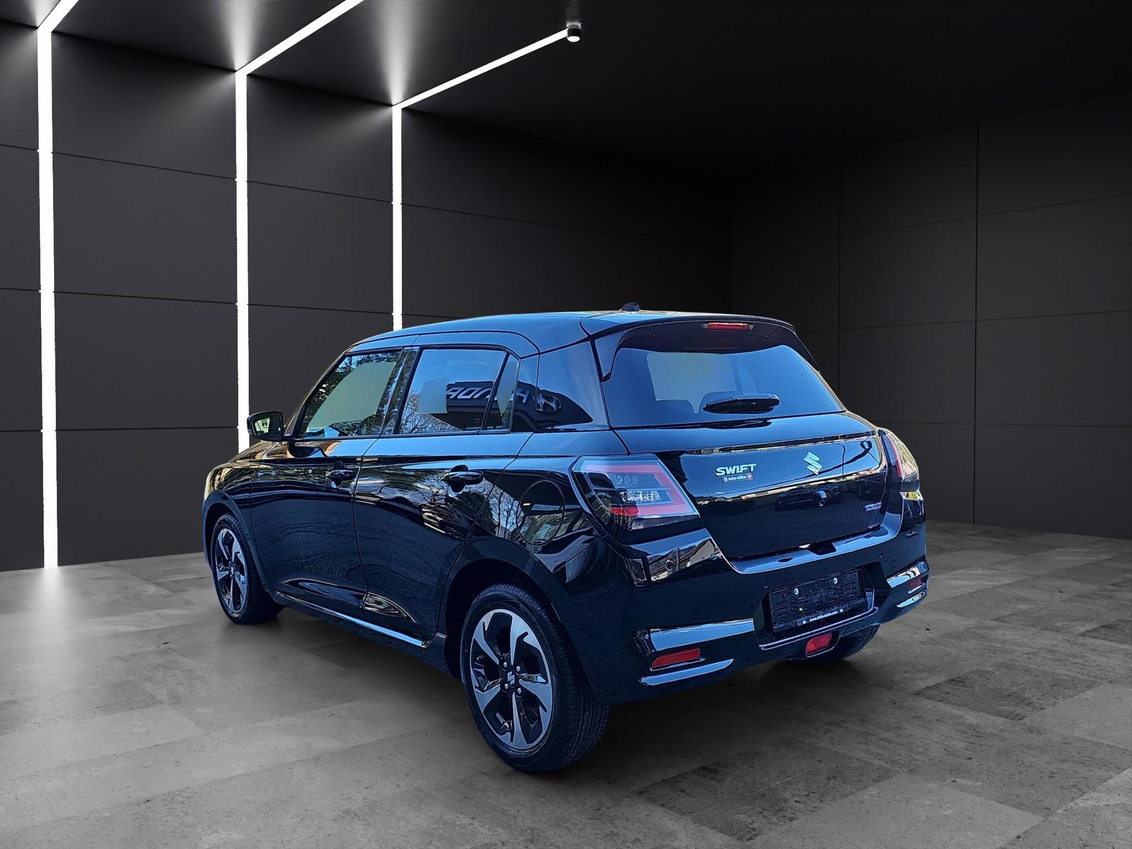 SUZUKI Swift 1.2 Compact Top Hybrid, Mild-Hybrid Petrol/Electric, Second hand / Used, Automatic - 3