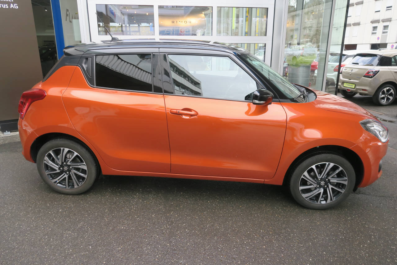 SUZUKI Swift 1.2 Compact Top Hybrid 4x4, Hybride Léger Essence/Électricité, Occasion / Utilisé, Manuelle - 2