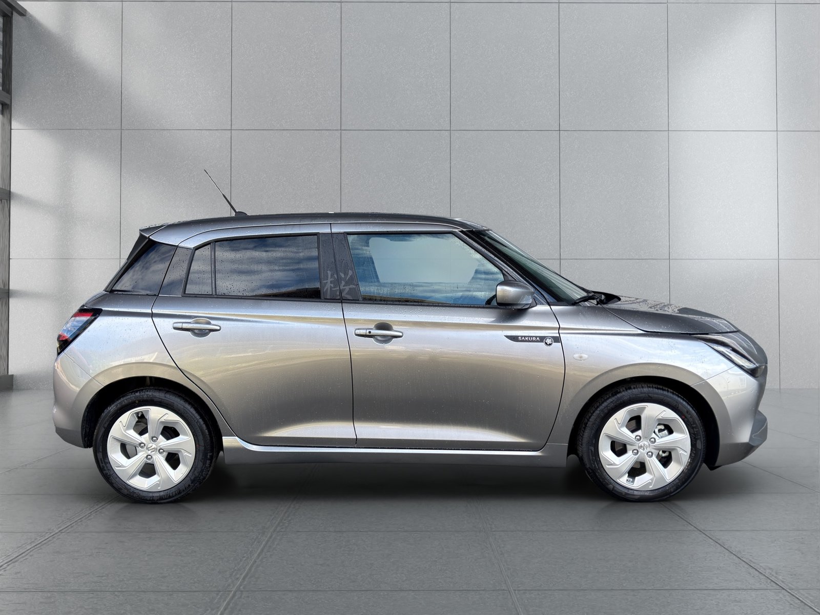 SUZUKI Swift 1.2 Sakura Hybrid CVT, Benzin, Occasion / Gebraucht, Automatik - 6