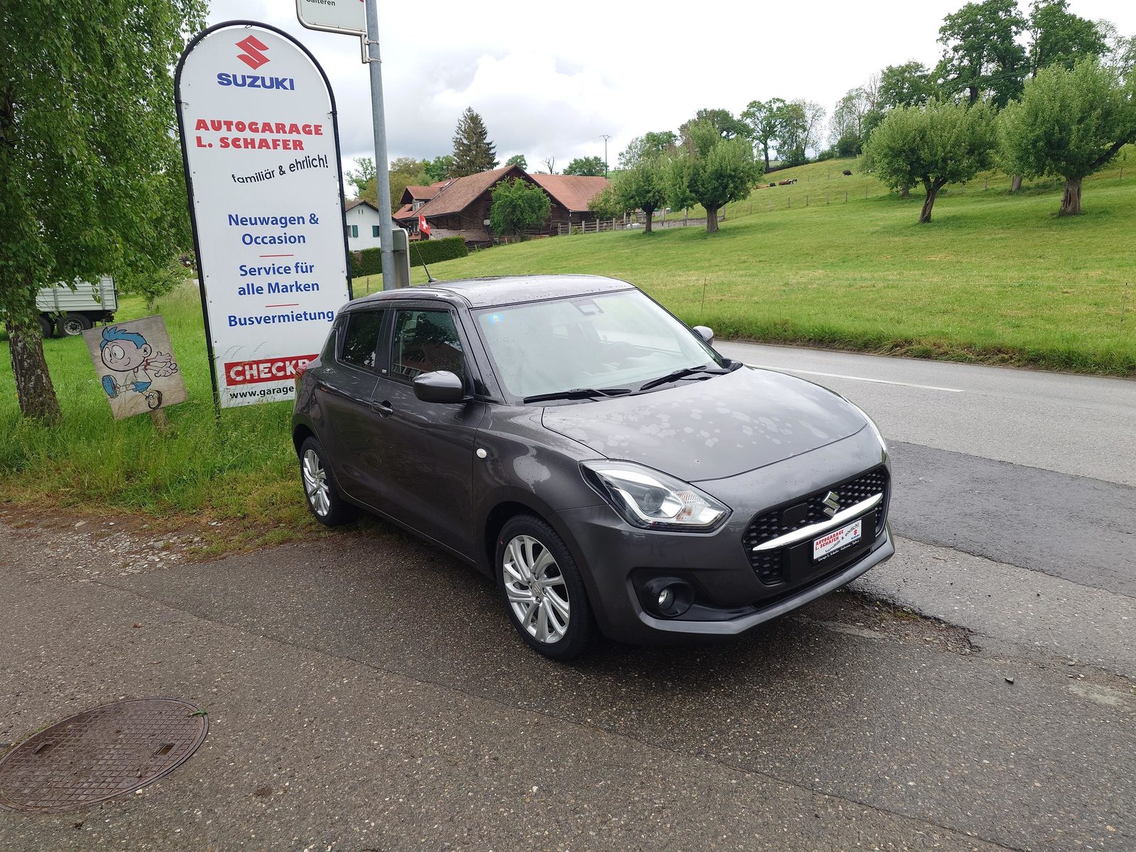 SUZUKI Swift 1.2 Compact+ Hybrid, Mild-Hybrid Petrol/Electric, Second hand / Used, Automatic - 2