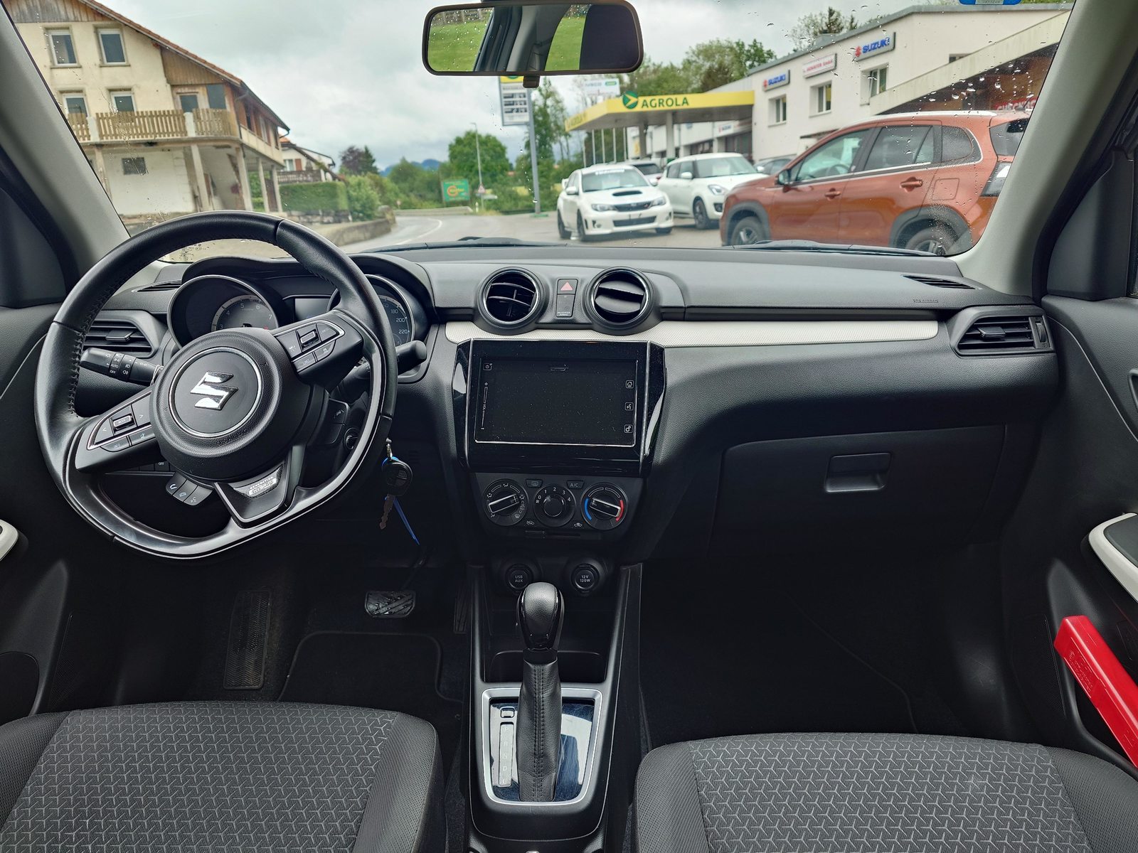 SUZUKI Swift 1.2 Compact+ Hybrid, Mild-Hybrid Petrol/Electric, Second hand / Used, Automatic - 7