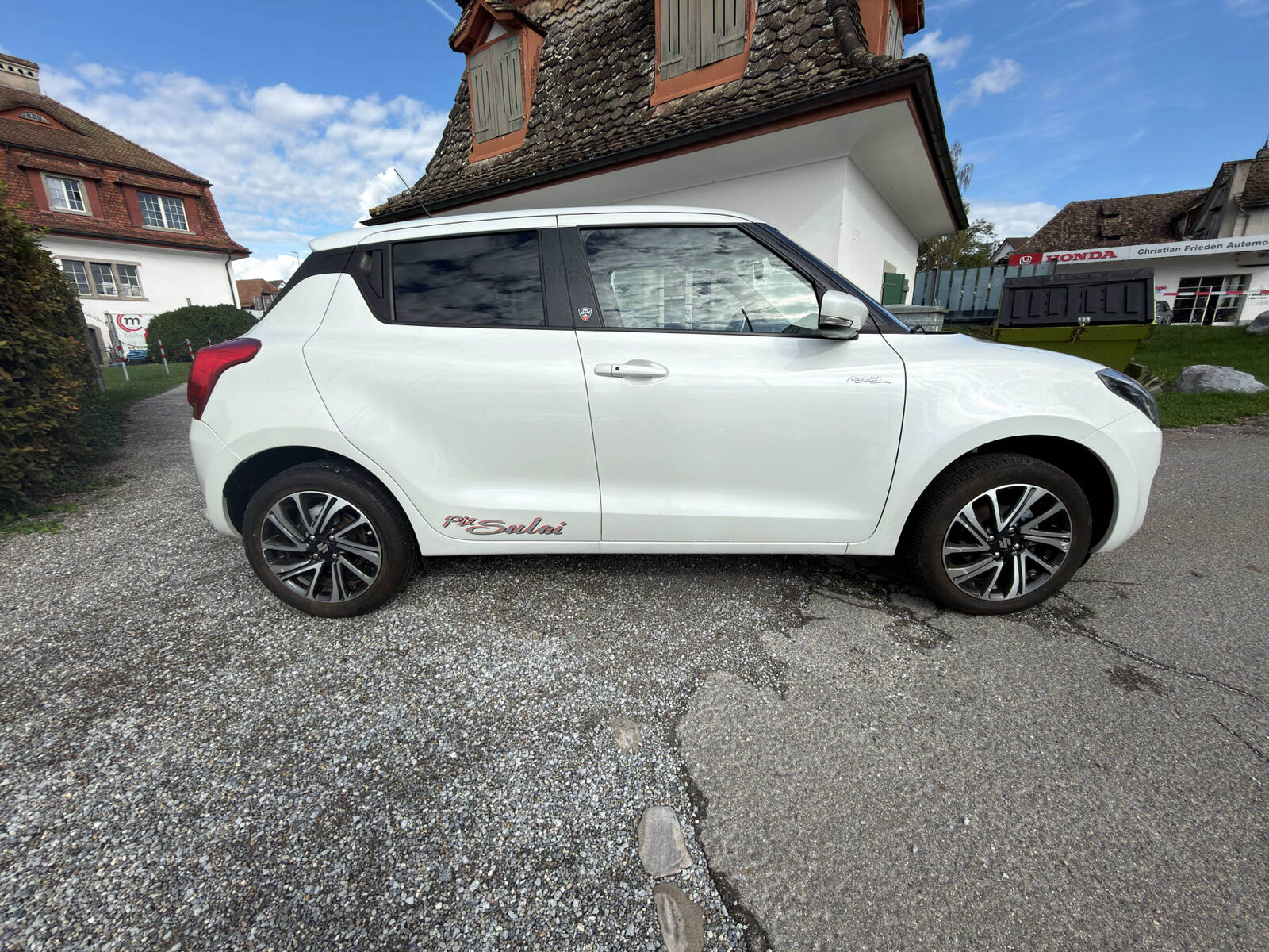 SUZUKI Swift 1.2 Piz Sulai Top Hybrid, Mild-Hybrid Benzin/Elektro, Occasion / Gebraucht, Handschaltung - 4