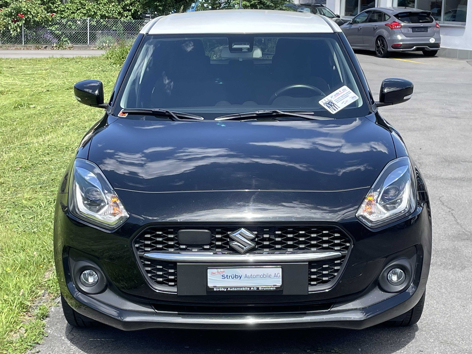 SUZUKI Swift 1.2 Compact Top Hybrid 4x4, Mild-Hybrid Petrol/Electric, Second hand / Used, Manual - 2