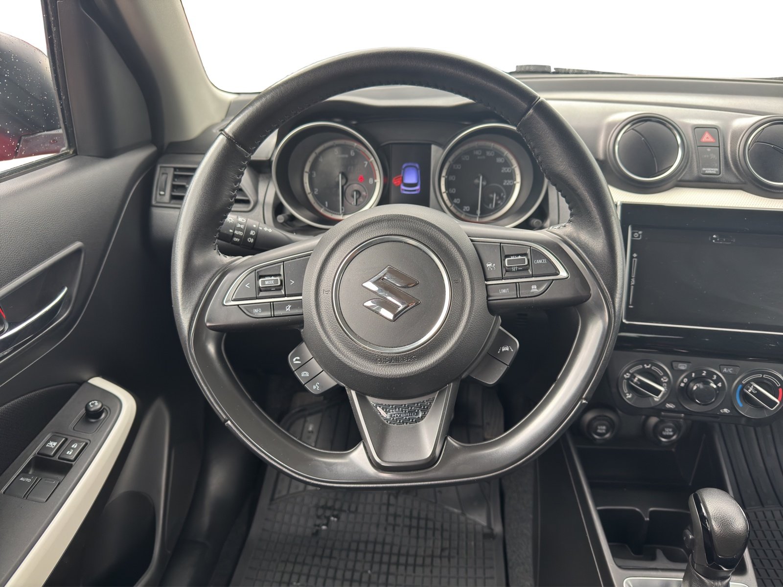 SUZUKI Swift 1.2 Generation Hybrid, Mild-Hybrid Petrol/Electric, Second hand / Used, Automatic - 5