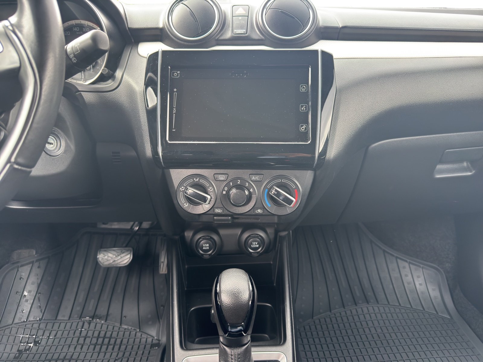 SUZUKI Swift 1.2 Generation Hybrid, Mild-Hybrid Petrol/Electric, Second hand / Used, Automatic - 6