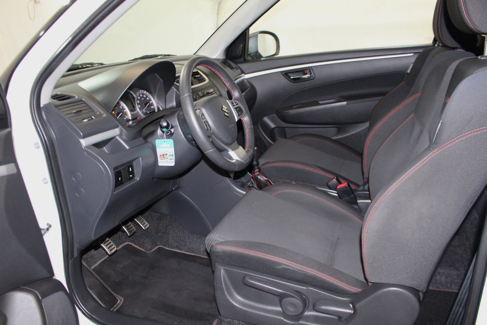 SUZUKI Swift 1.6 16V Sport, Essence, Occasion / Utilisé, Manuelle - 7
