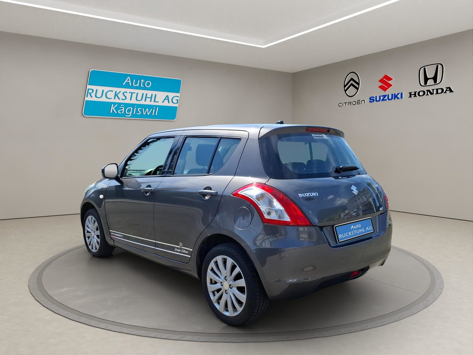 SUZUKI Swift 1.2 GL Top Sergio Cellano 4x4, Petrol, Second hand / Used, Manual - 5