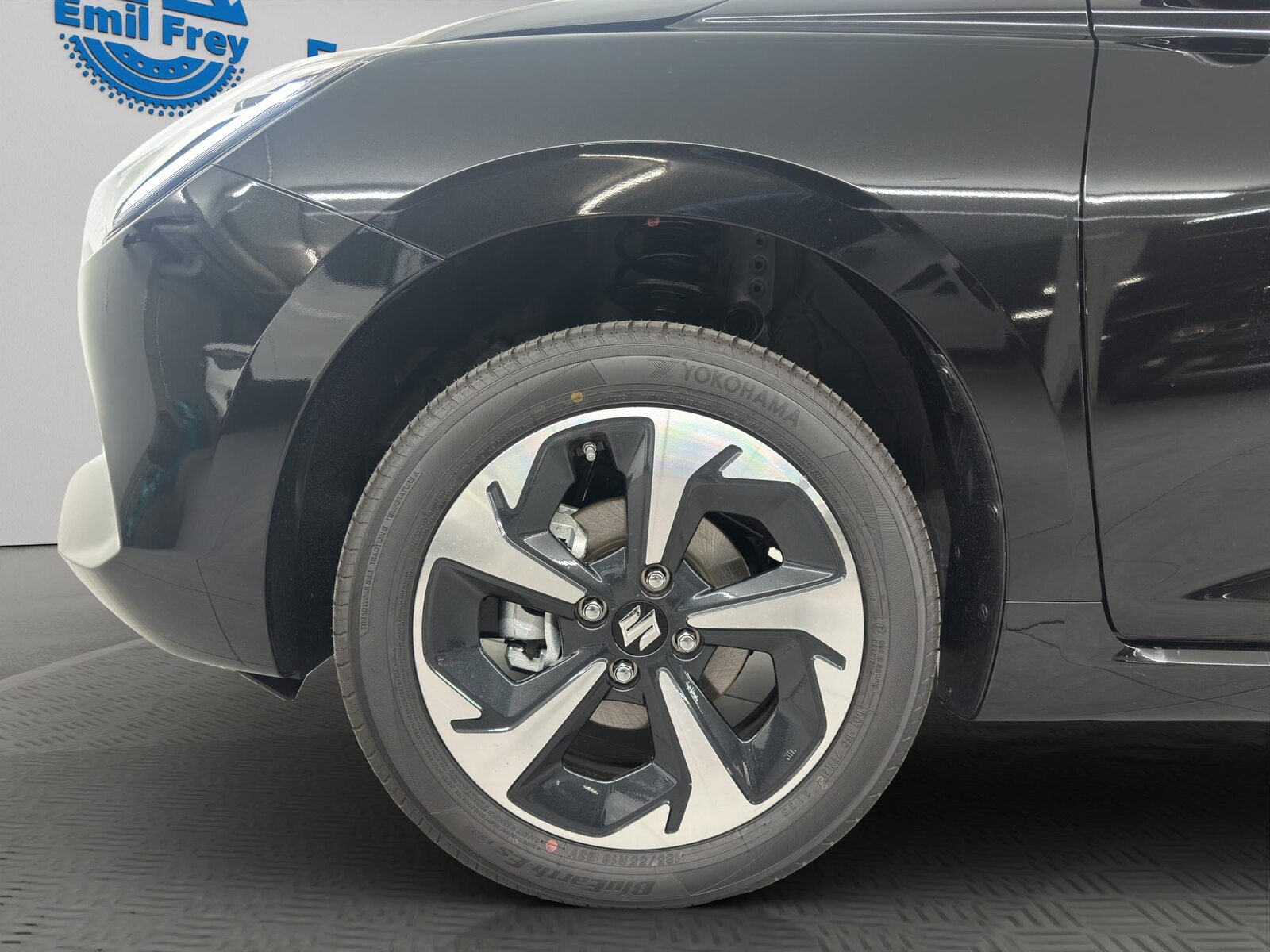 SUZUKI Swift 1.2 Compact Top Hybrid 4x4, Mild-Hybrid Benzin/Elektro, Occasion / Gebraucht, Handschaltung - 4