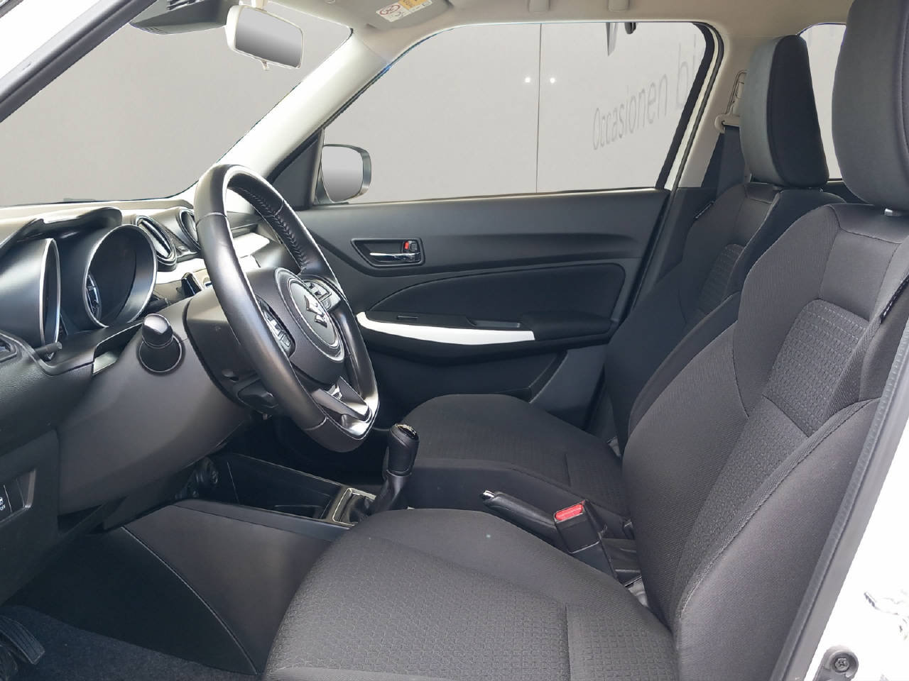 SUZUKI Swift 1.2 Generation Hybrid, Mild-Hybrid Benzin/Elektro, Occasion / Gebraucht, Handschaltung - 4