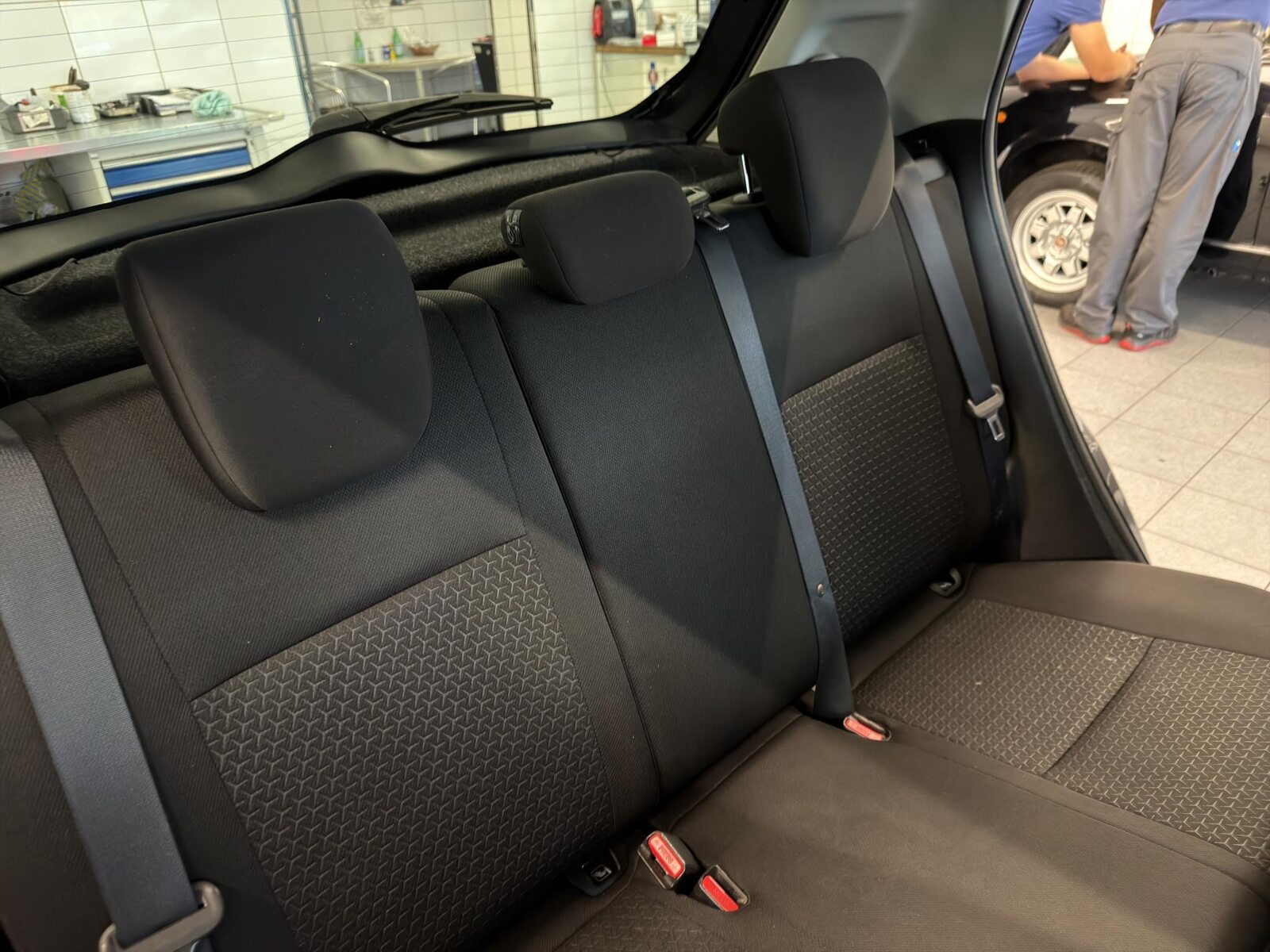 SUZUKI Swift 1.2 Compact Top Hybrid 4x4, Mild-Hybrid Petrol/Electric, Second hand / Used, Manual - 7