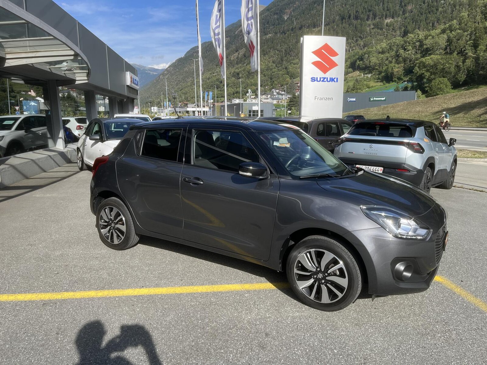 SUZUKI Swift 1.2 Compact Top Hybrid 4x4, Mild-Hybrid Petrol/Electric, Second hand / Used, Manual - 2