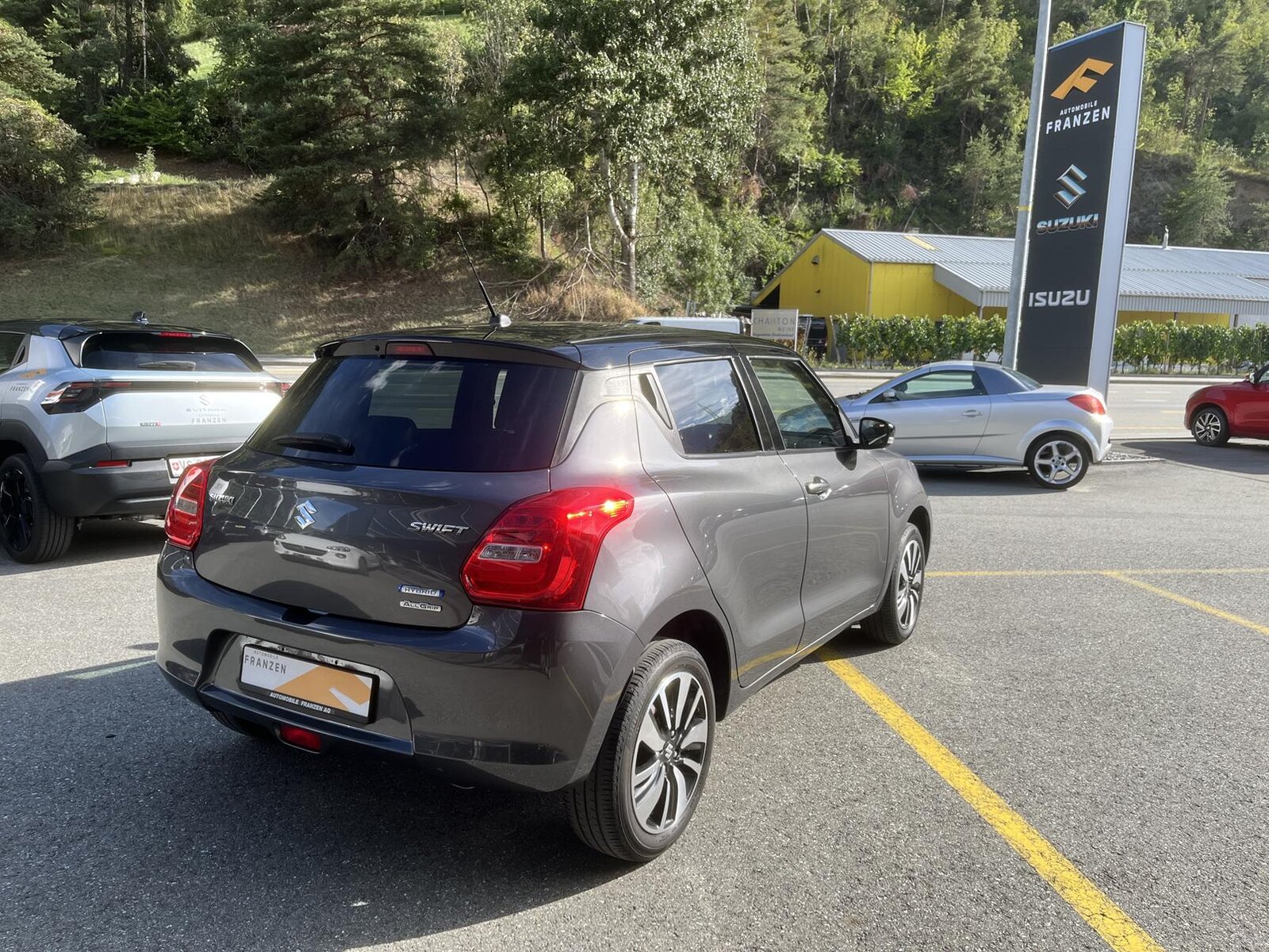 SUZUKI Swift 1.2 Compact Top Hybrid 4x4, Mild-Hybrid Petrol/Electric, Second hand / Used, Manual - 3