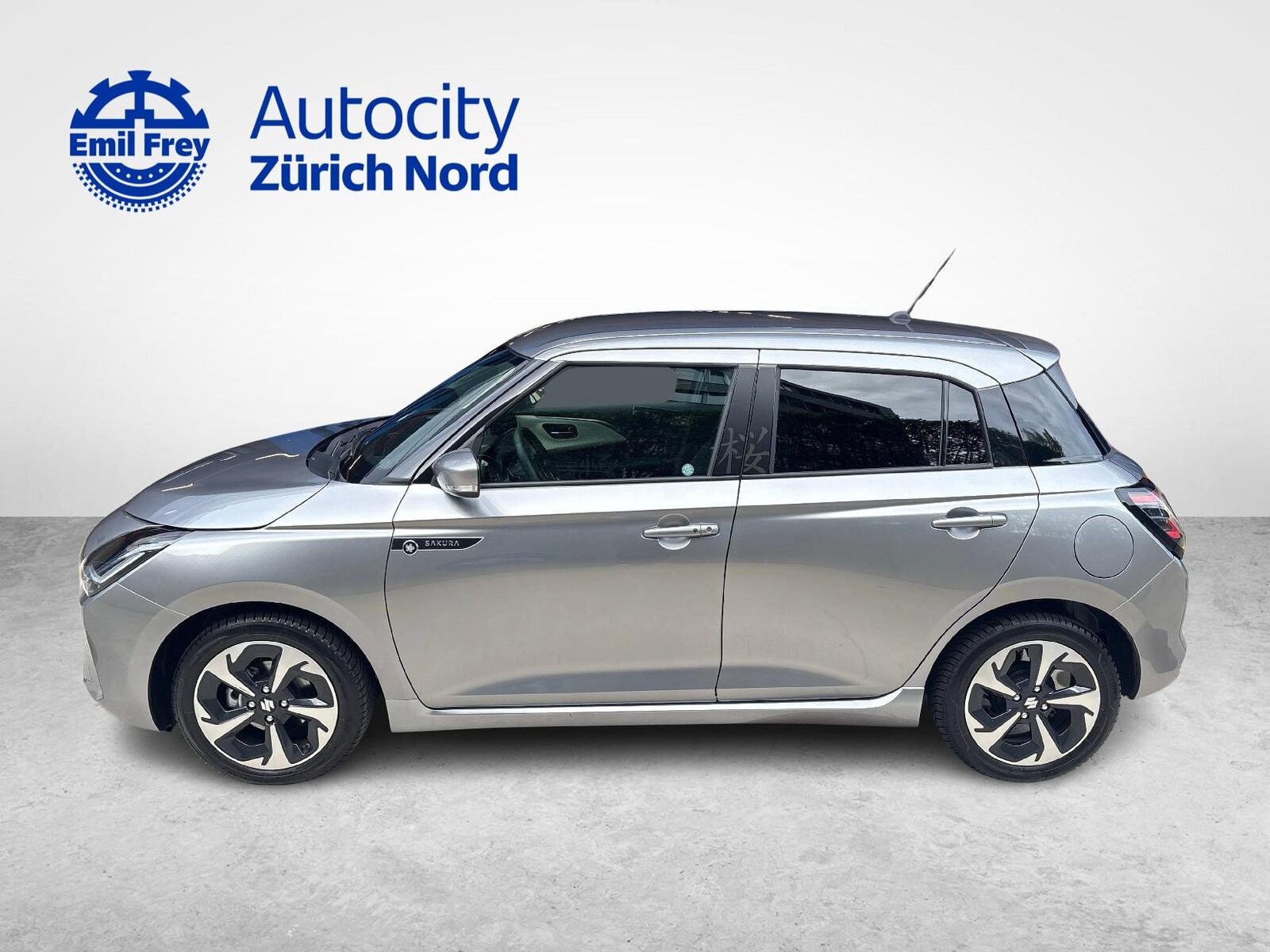 SUZUKI Swift 1.2 Sakura Top Hybrid, Hybride Léger Essence/Électricité, Occasion / Utilisé, Automatique - 2