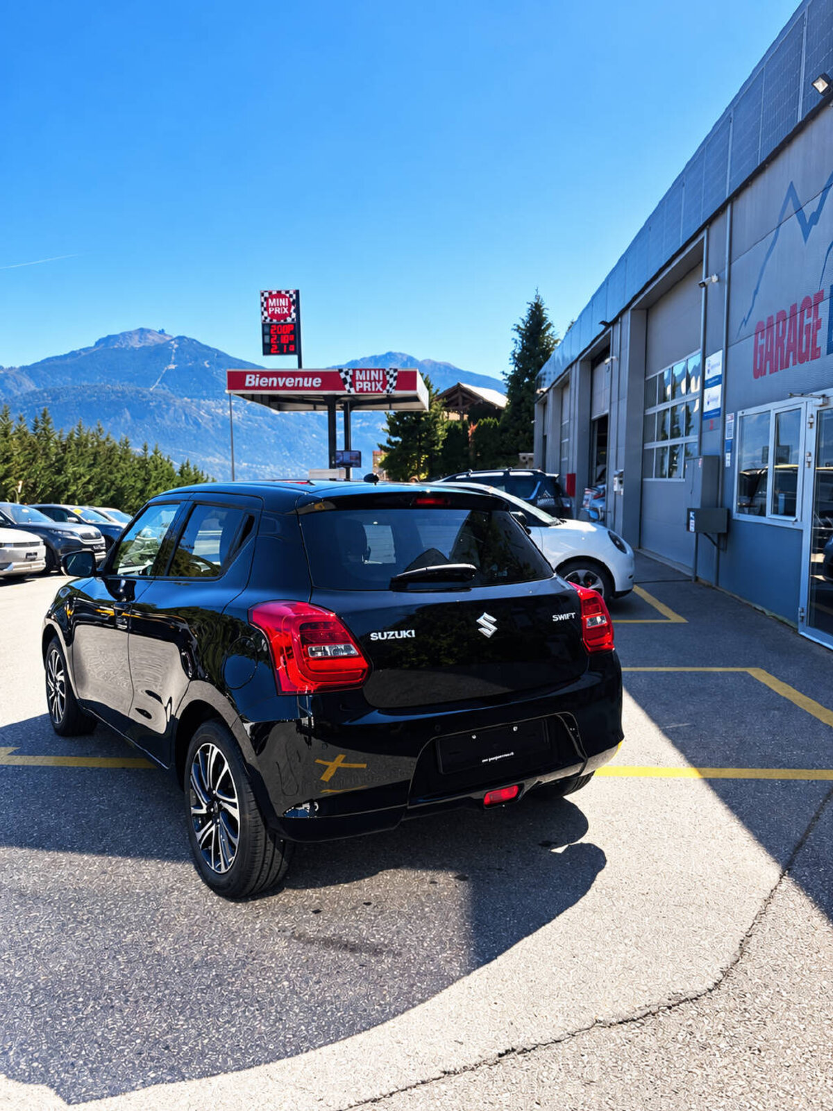 SUZUKI Swift 1.2 Compact Top Hybrid, Hybride Léger Essence/Électricité, Occasion / Utilisé, Automatique - 4