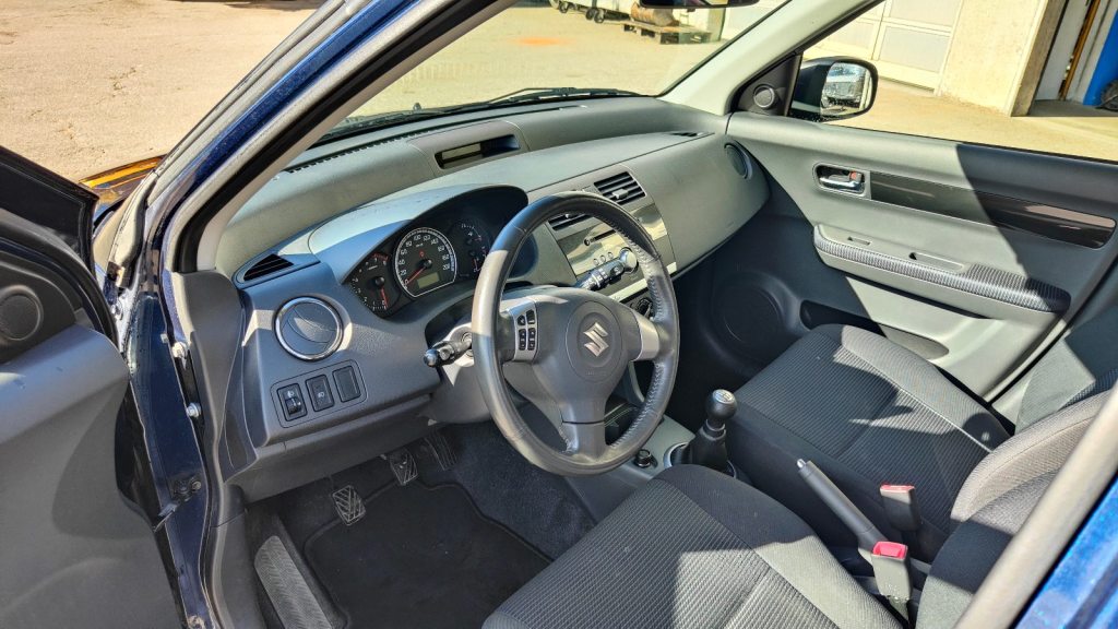 SUZUKI 1.3 GL Top 4WD, Essence, Occasion / Utilisé, Manuelle - 7