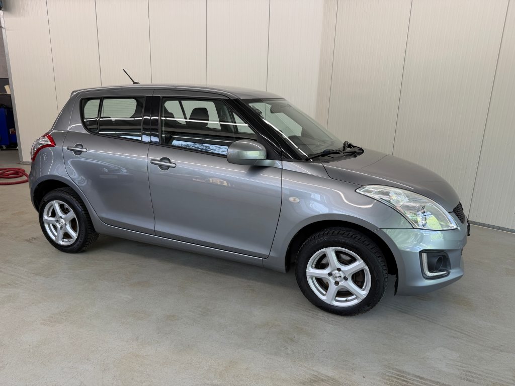 SUZUKI SWIFT 1.2 GL Top 4x4, Petrol, Second hand / Used, Manual - 3
