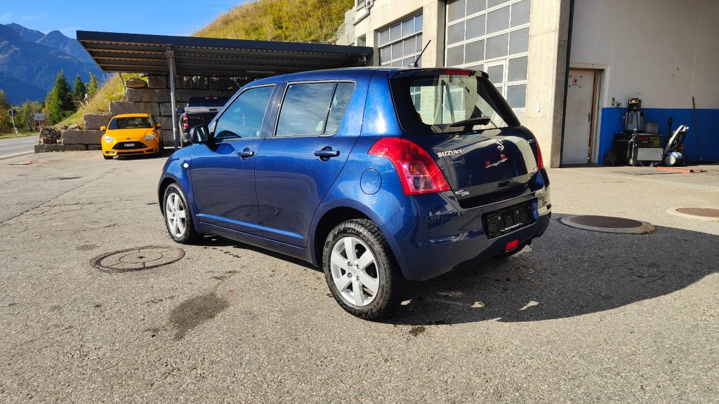 SUZUKI 1.3 GL Top 4WD, Essence, Occasion / Utilisé, Manuelle - 5