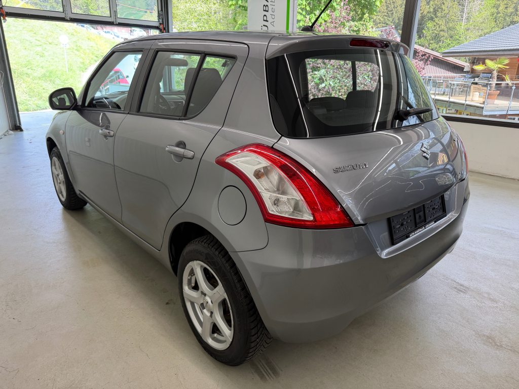 SUZUKI SWIFT 1.2 GL Top 4x4, Petrol, Second hand / Used, Manual - 6