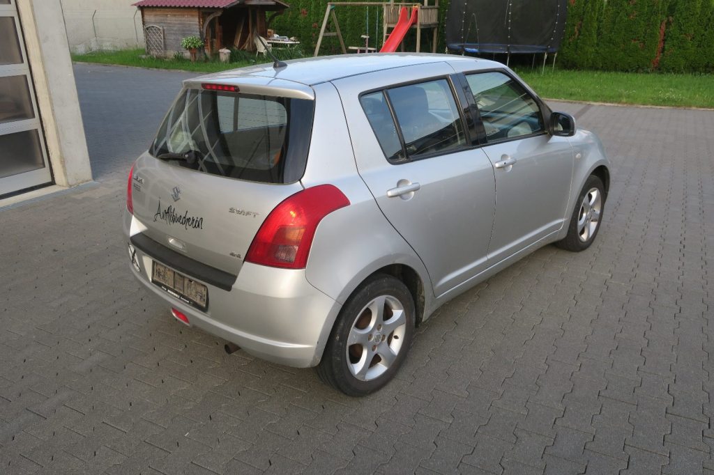SUZUKI SWIFT 1.3 GL Top 4WD, Benzin, Occasion / Gebraucht, Handschaltung - 2